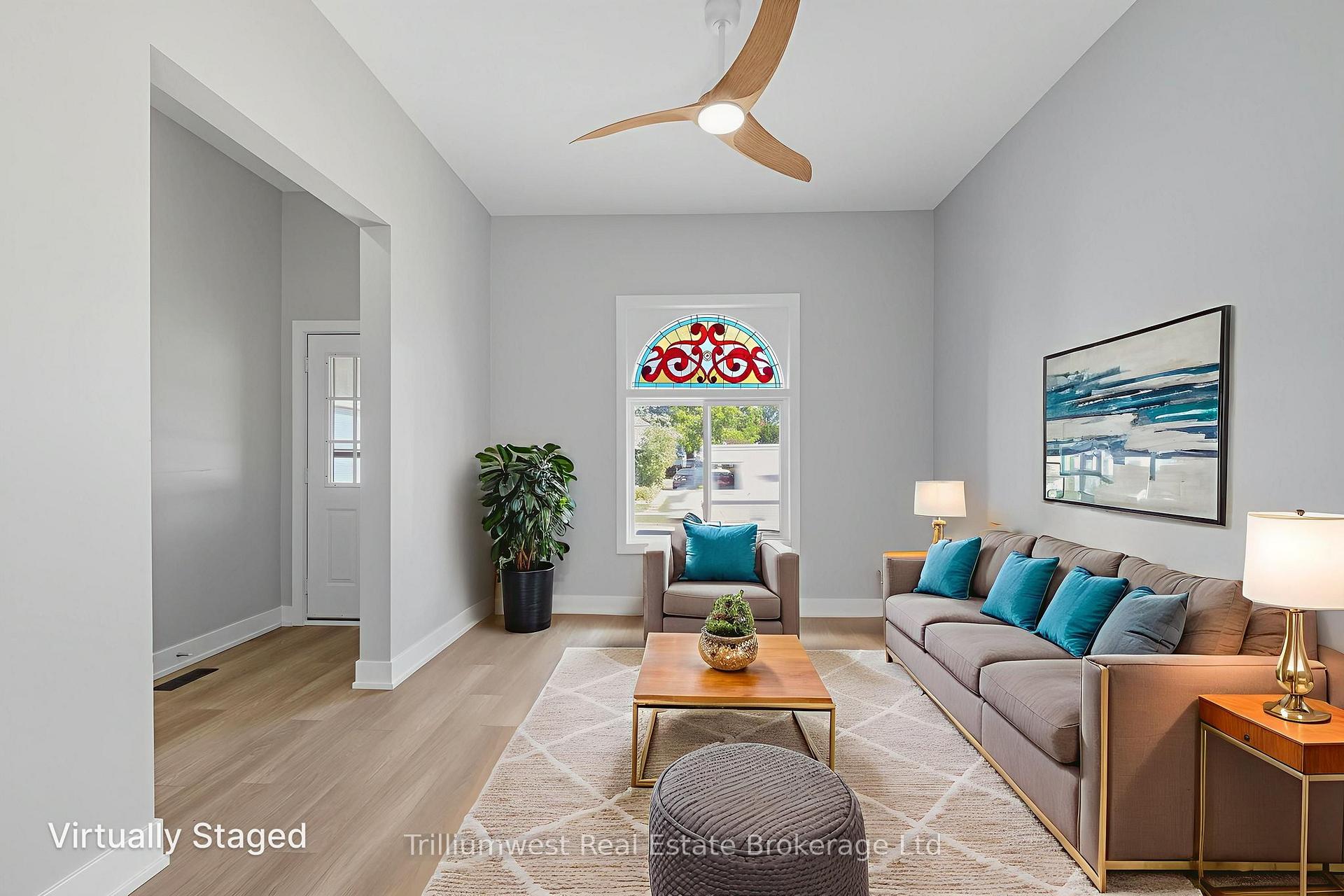 Photo 10 of 60 1/2 St Catharine Street, St. Thomas — HOMEH