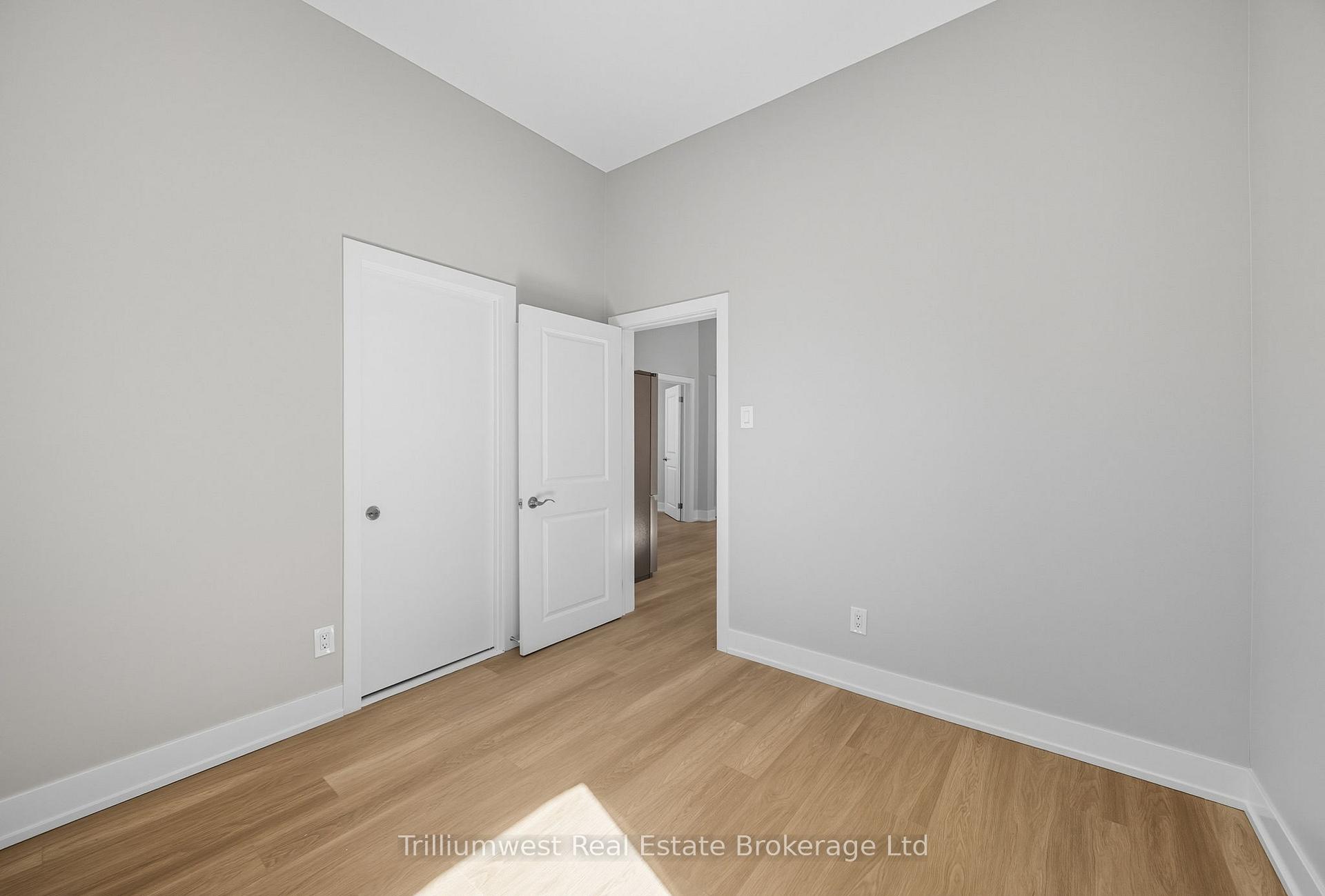 Photo 21 of 60 1/2 St Catharine Street, St. Thomas — HOMEH