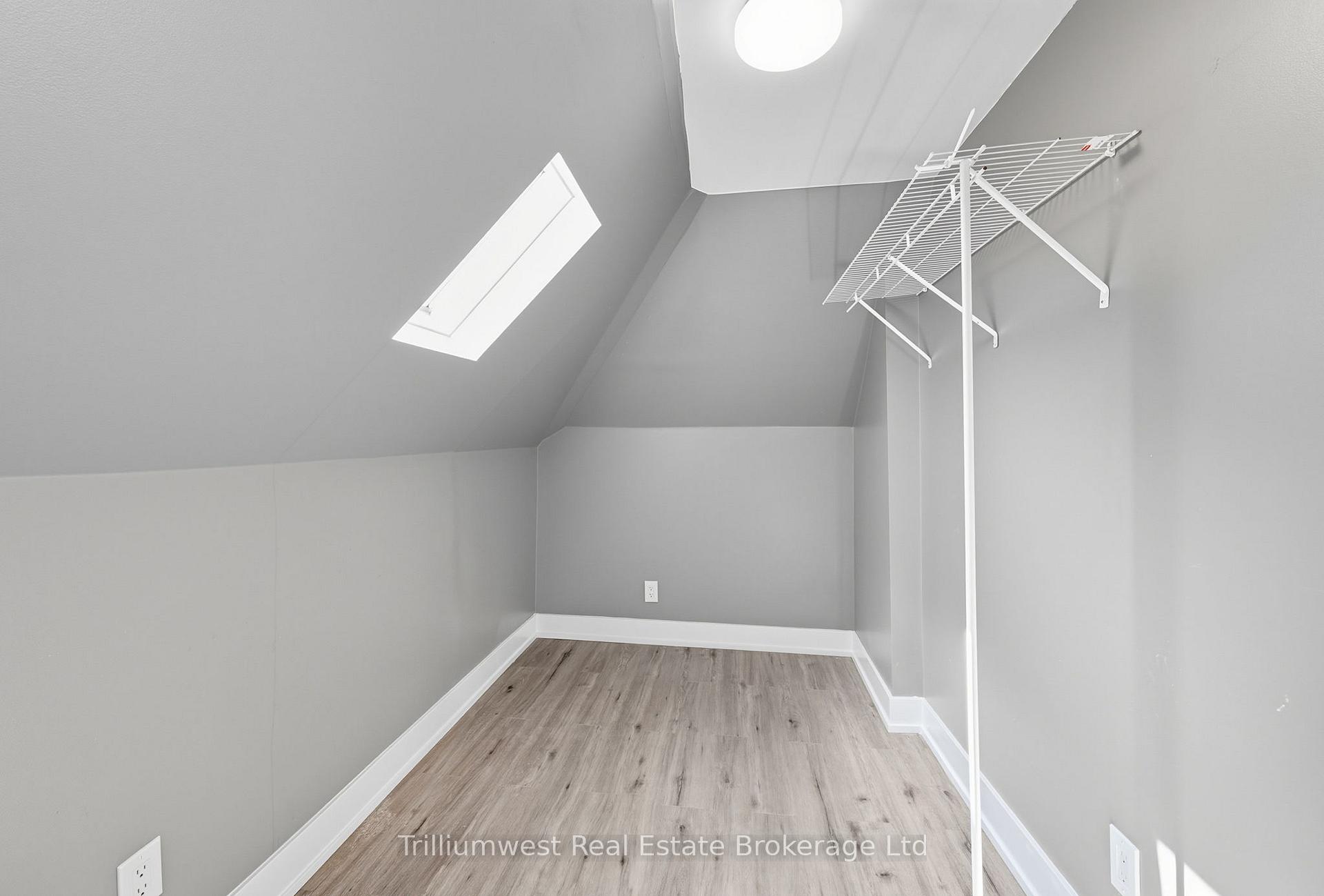 Photo 27 of 60 1/2 St Catharine Street, St. Thomas — HOMEH