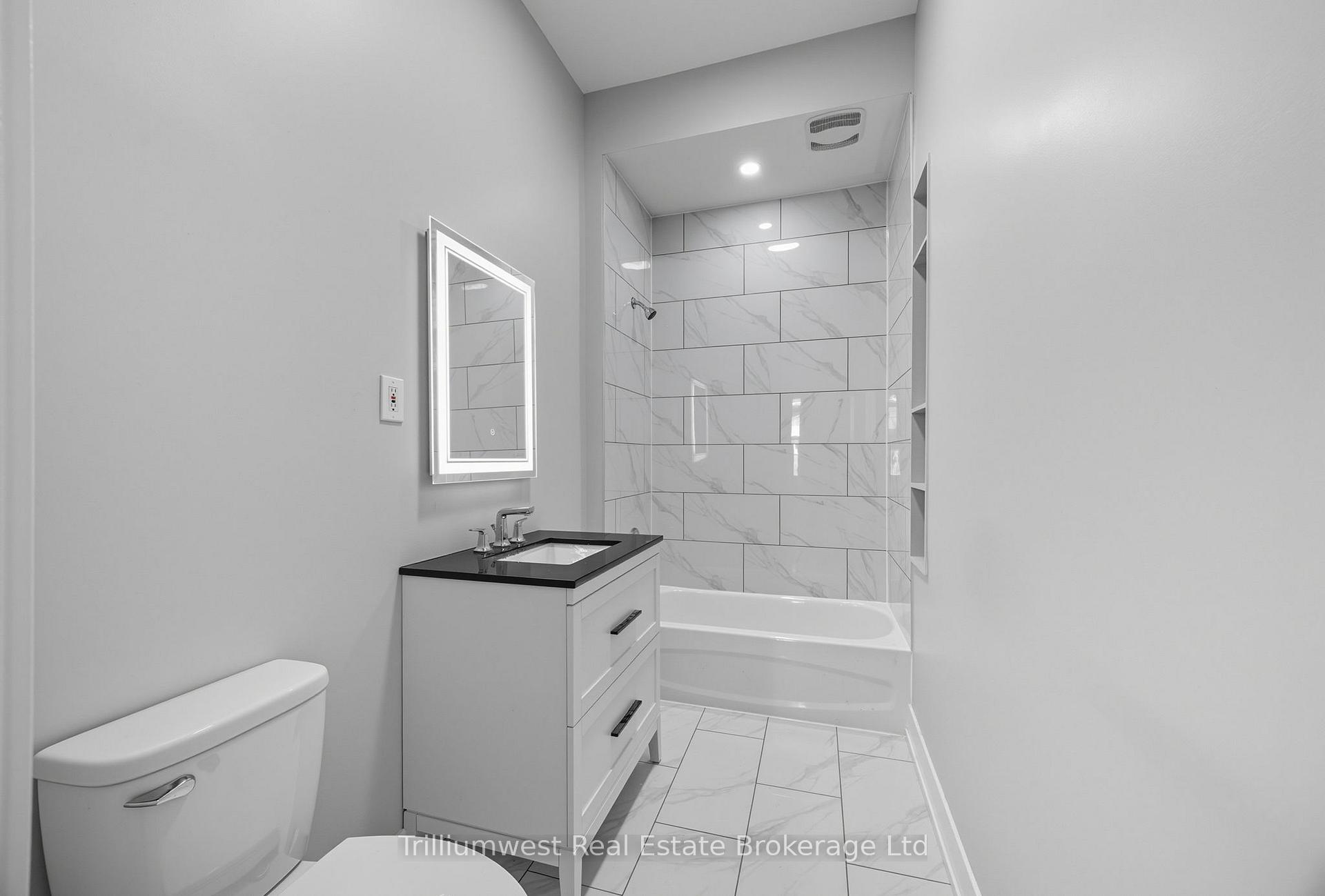 Photo 35 of 60 1/2 St Catharine Street, St. Thomas — HOMEH