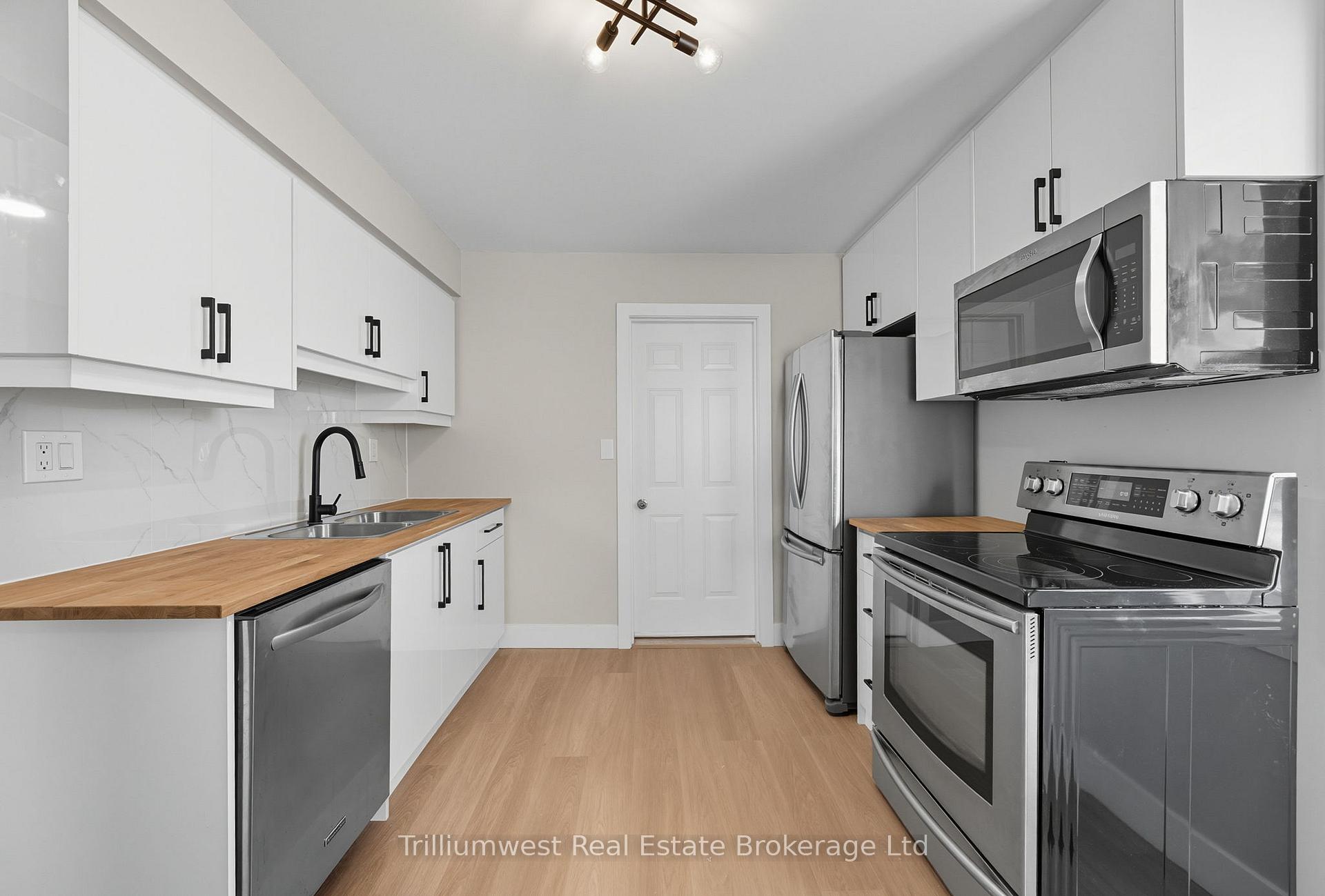 Photo 41 of 60 1/2 St Catharine Street, St. Thomas — HOMEH