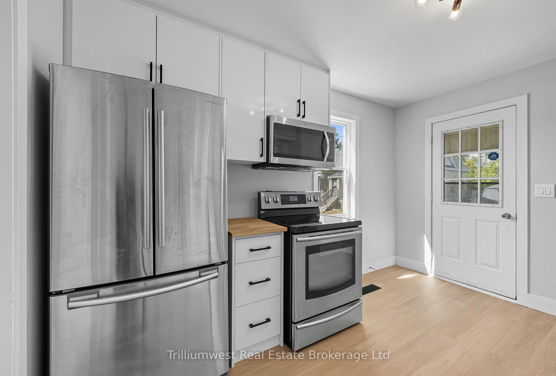 Photo 43 of 60 1/2 St Catharine Street, St. Thomas — HOMEH