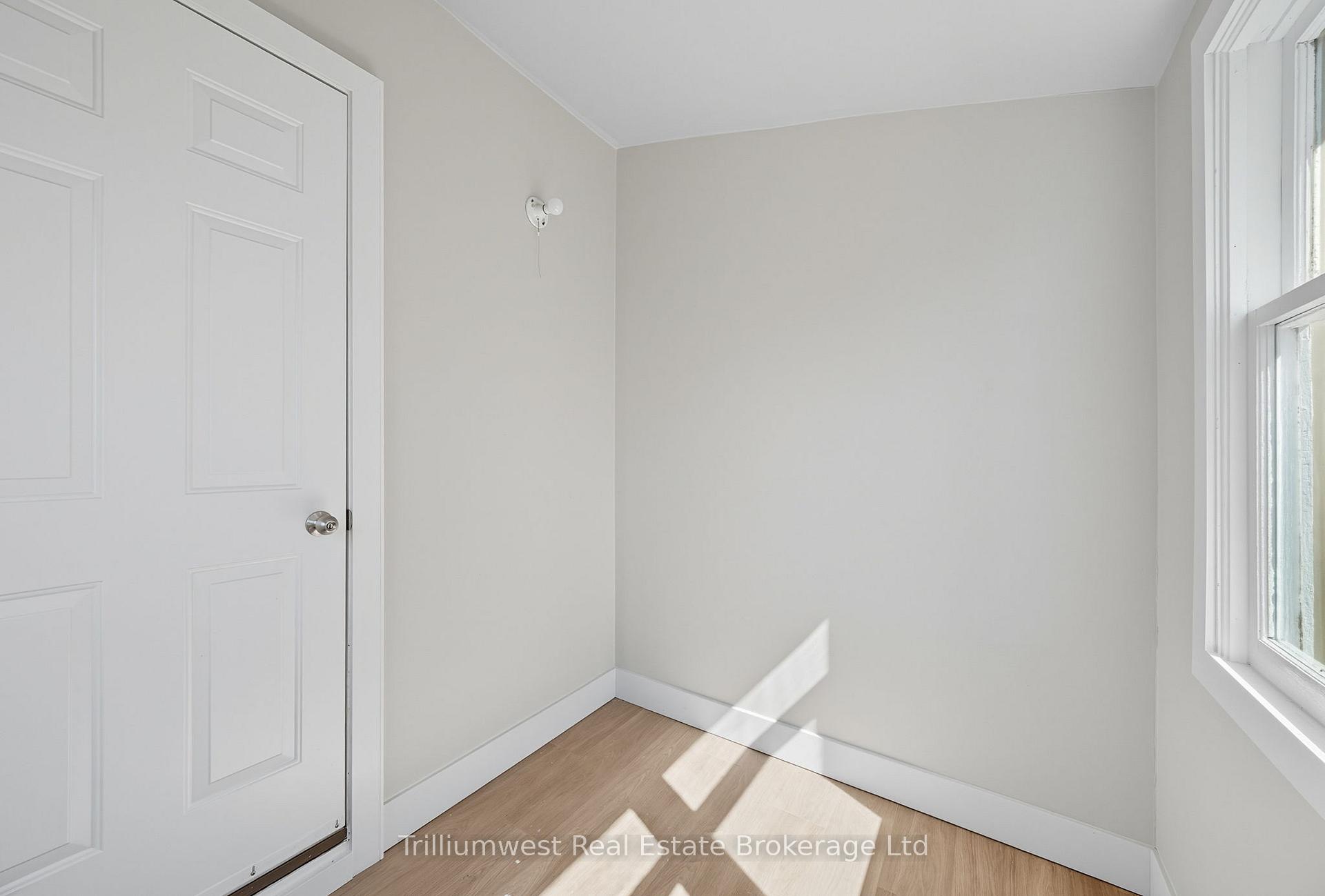 Photo 45 of 60 1/2 St Catharine Street, St. Thomas — HOMEH