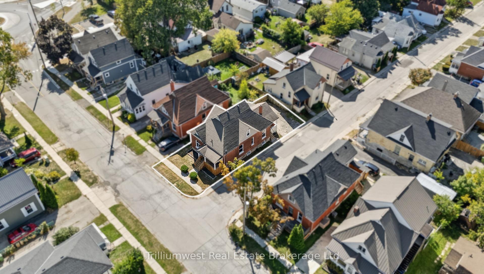 Photo 49 of 60 1/2 St Catharine Street, St. Thomas — HOMEH