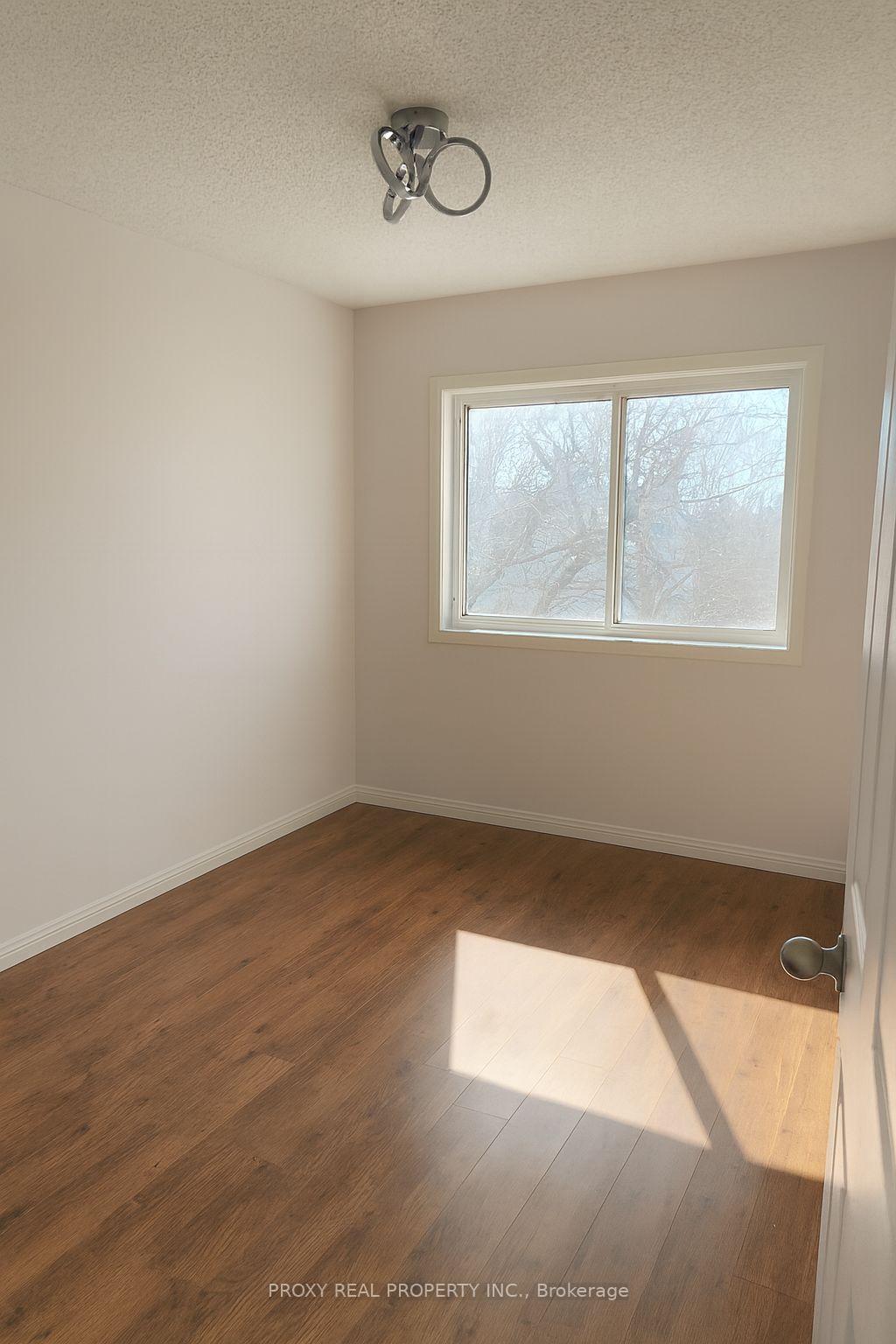 Photo 6 of 2 Leaside Drive, St. Catharines, Carlton/Bunting — HOMEH