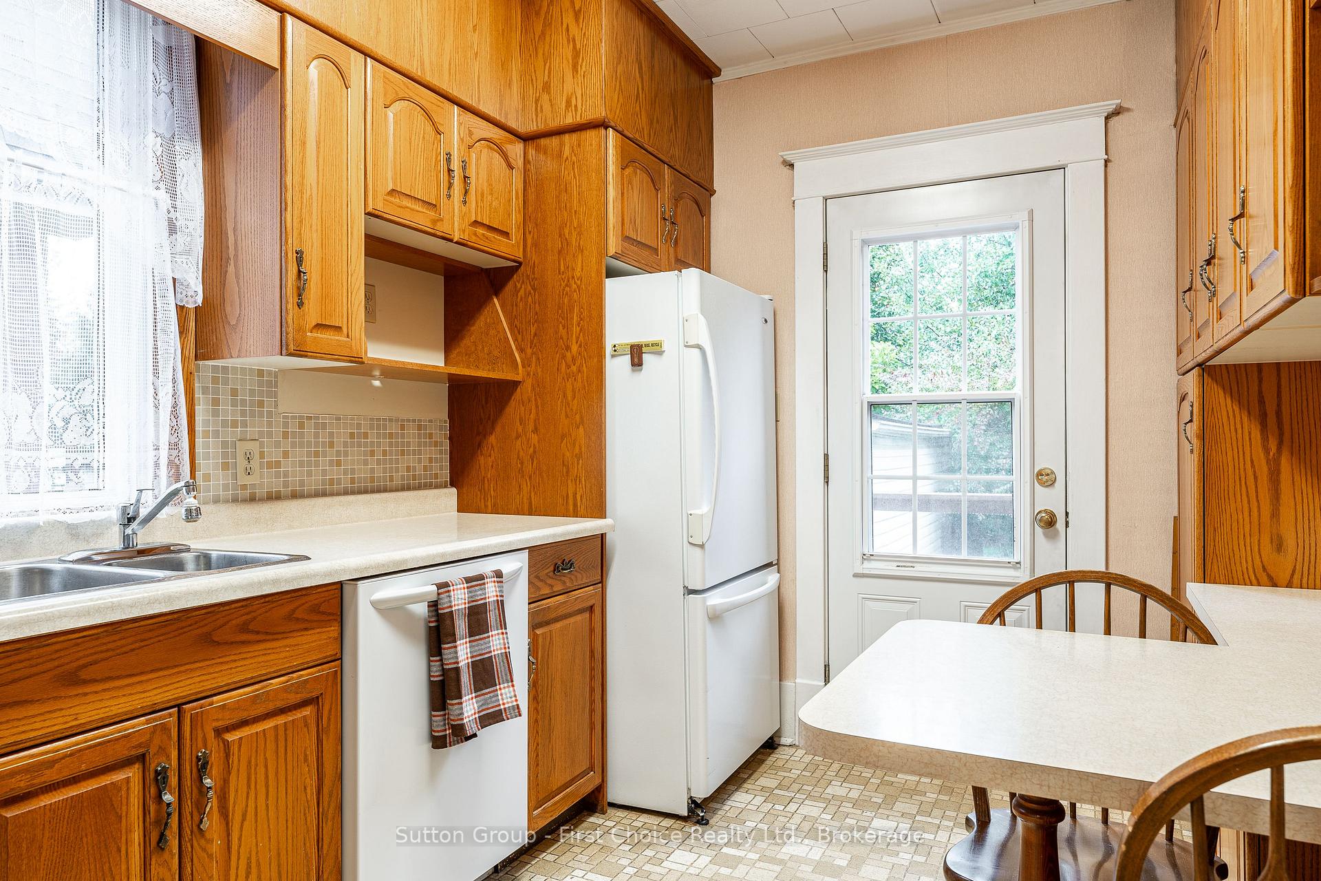 Photo 20 of 140 Avon Street, Stratford — HOMEH