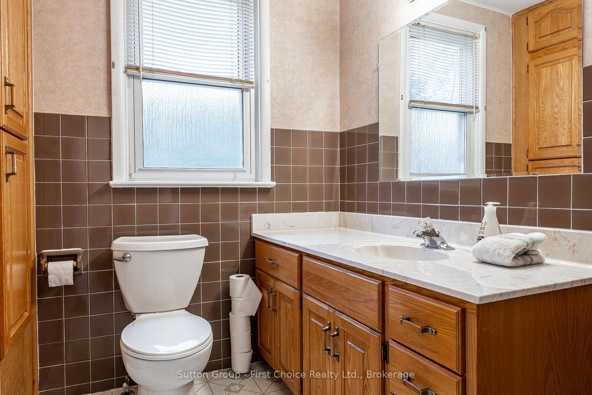 Photo 28 of 140 Avon Street, Stratford — HOMEH