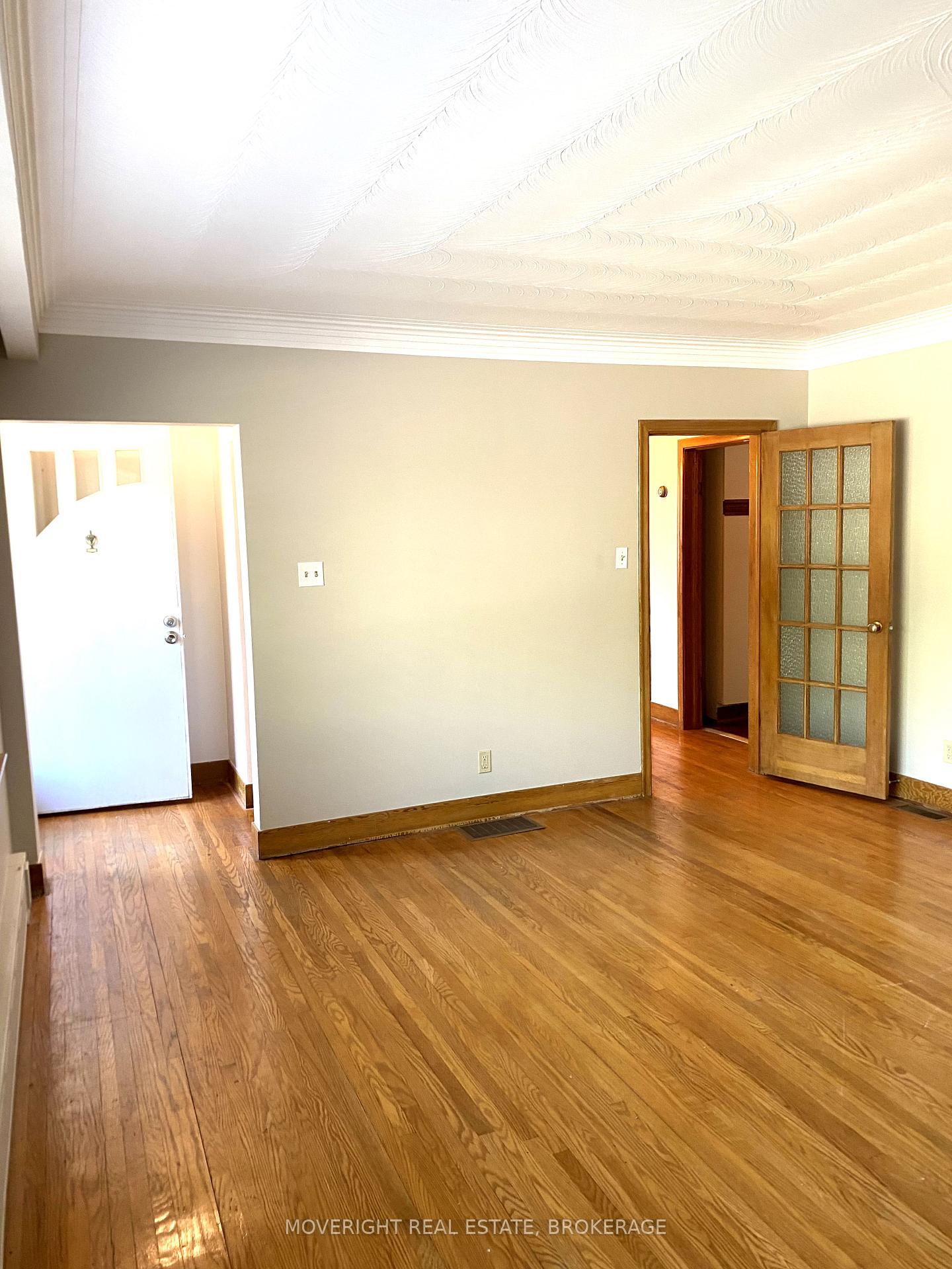 Photo 3 of 12 Ted Street, St. Catharines, Fairview — HOMEH