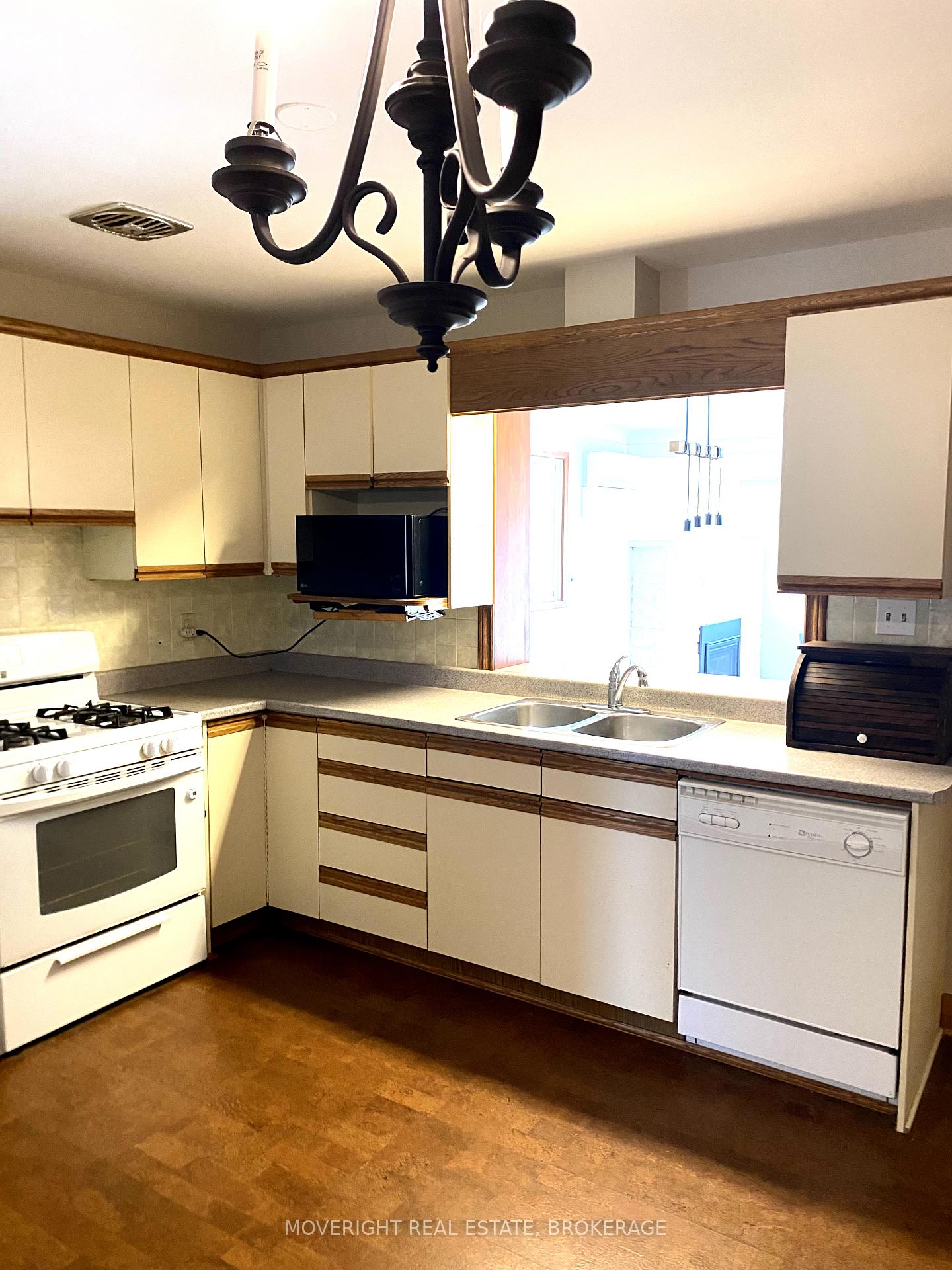 Photo 15 of 12 Ted Street, St. Catharines, Fairview — HOMEH