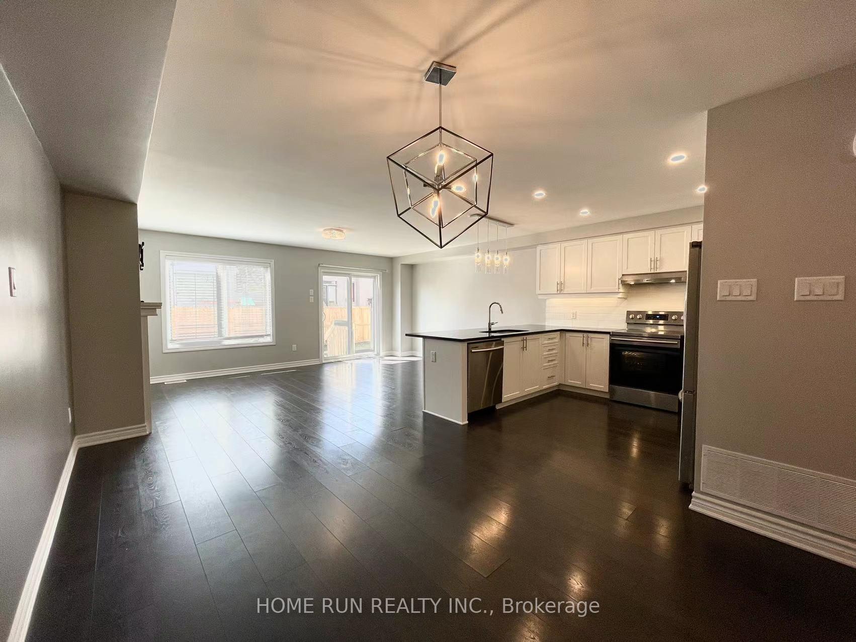 Photo 6 of 324 Lipizzaner Street, Ottawa, Stittsville (South) — HOMEH