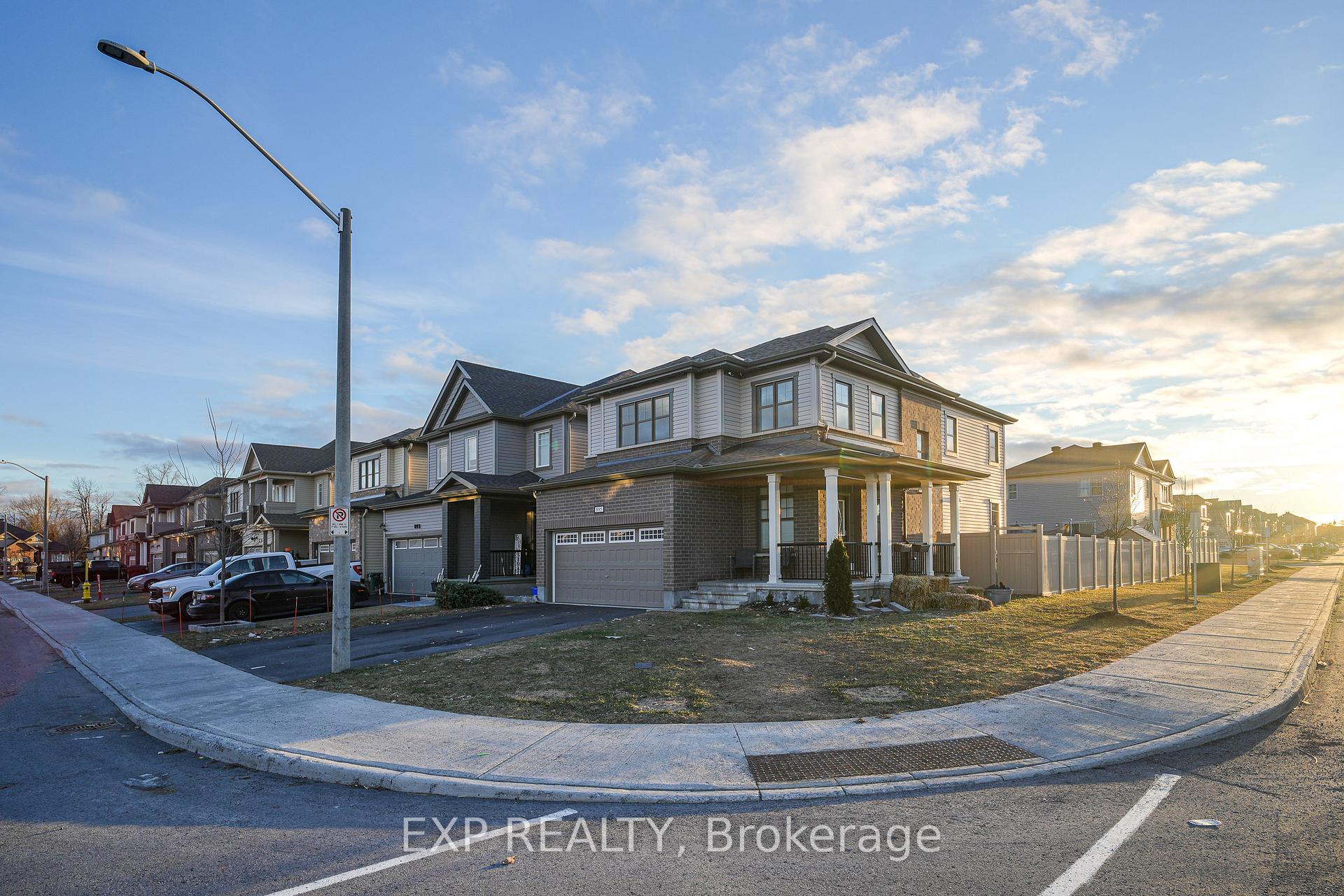 Photo 2 of 895 Stallion Crescent, Ottawa, Stittsville (South) — HOMEH