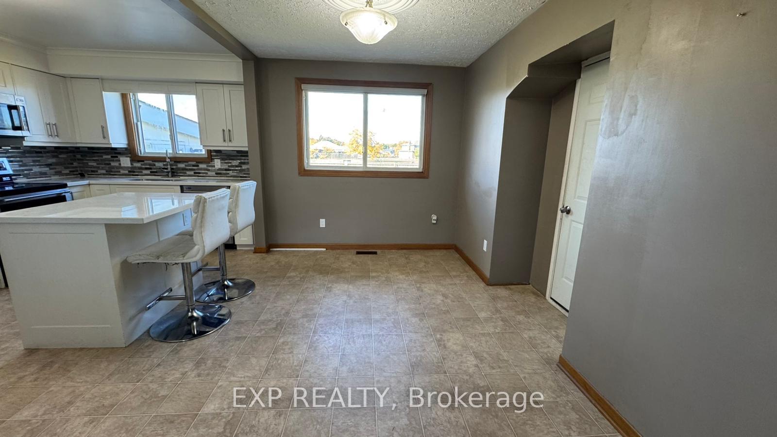 Photo 4 of Unit Upper, 50 Sunnylea Drive, St. Catharines, Carlton/Bunting — HOMEH