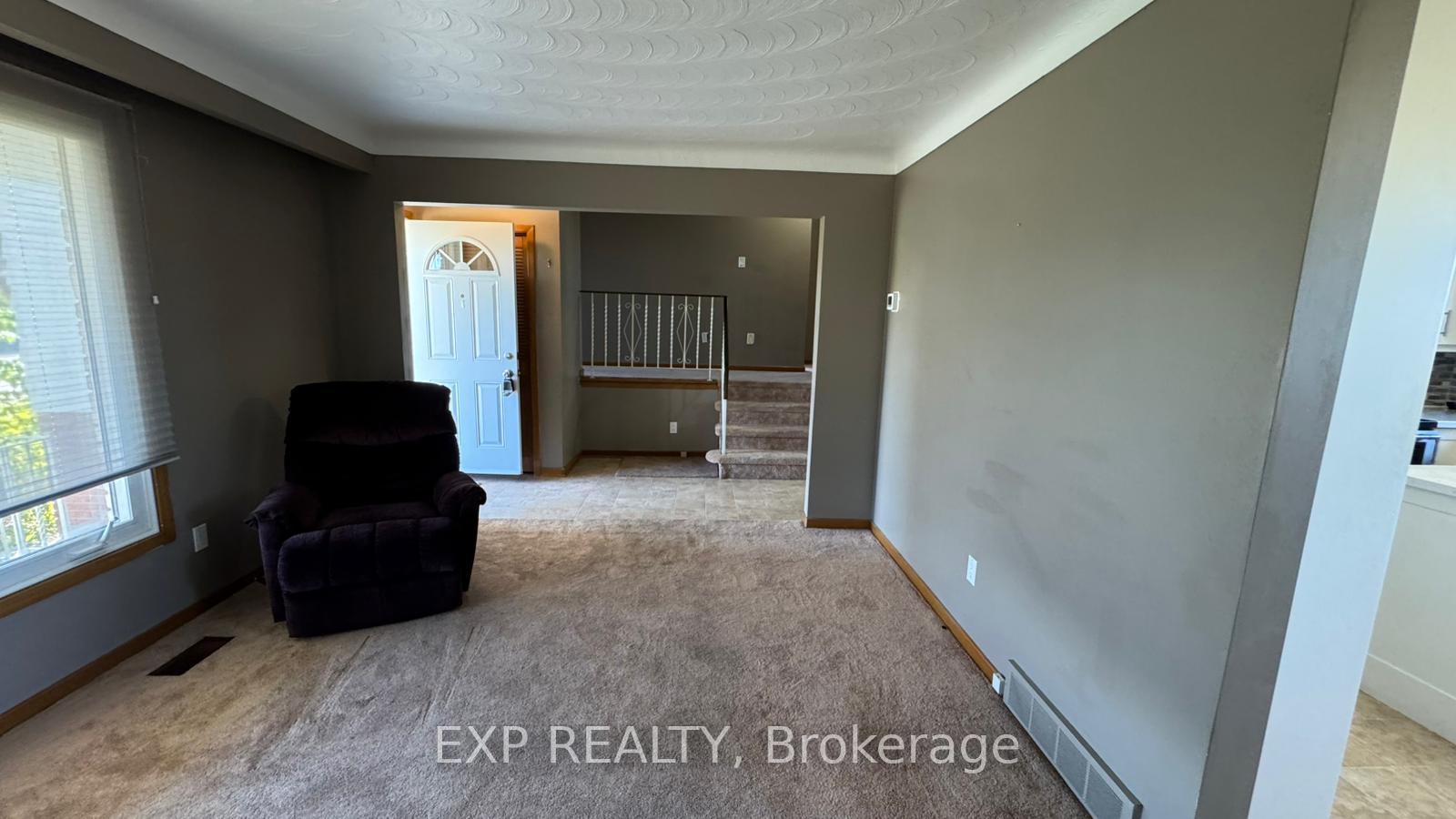 Photo 7 of Unit Upper, 50 Sunnylea Drive, St. Catharines, Carlton/Bunting — HOMEH