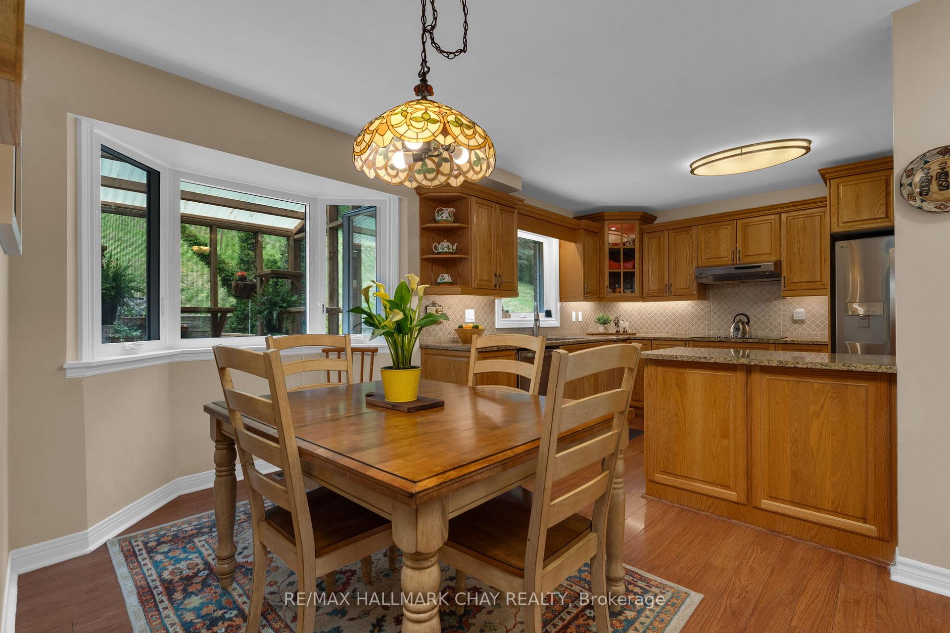 Photo 5 of 4 Idlewood Drive, Springwater, Midhurst — HOMEH