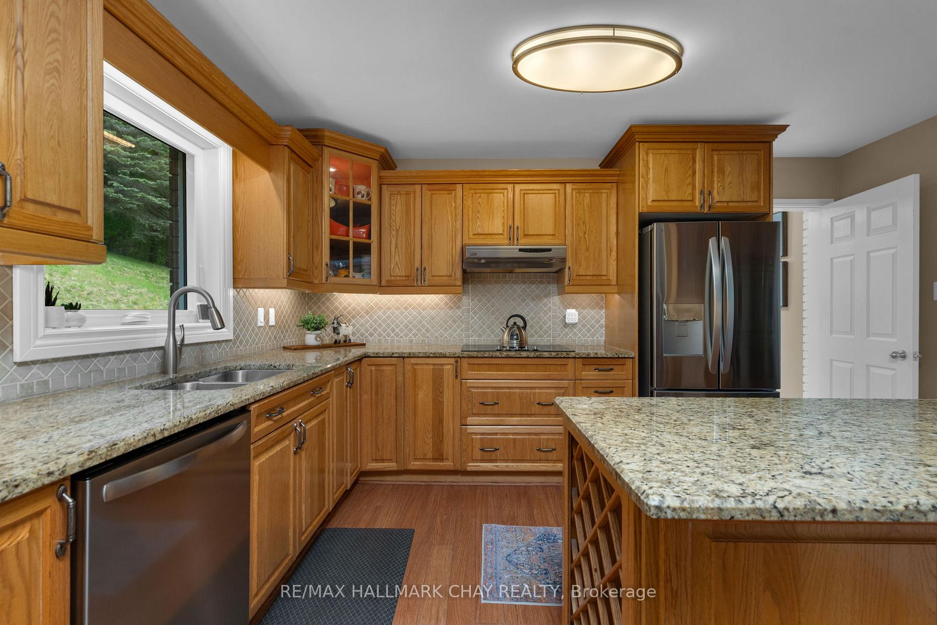 Photo 6 of 4 Idlewood Drive, Springwater, Midhurst — HOMEH