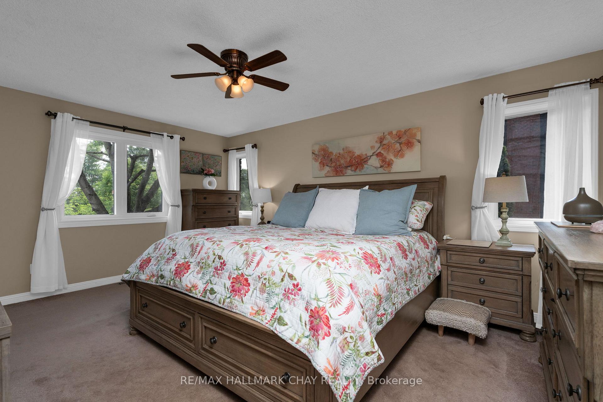 Photo 12 of 4 Idlewood Drive, Springwater, Midhurst — HOMEH
