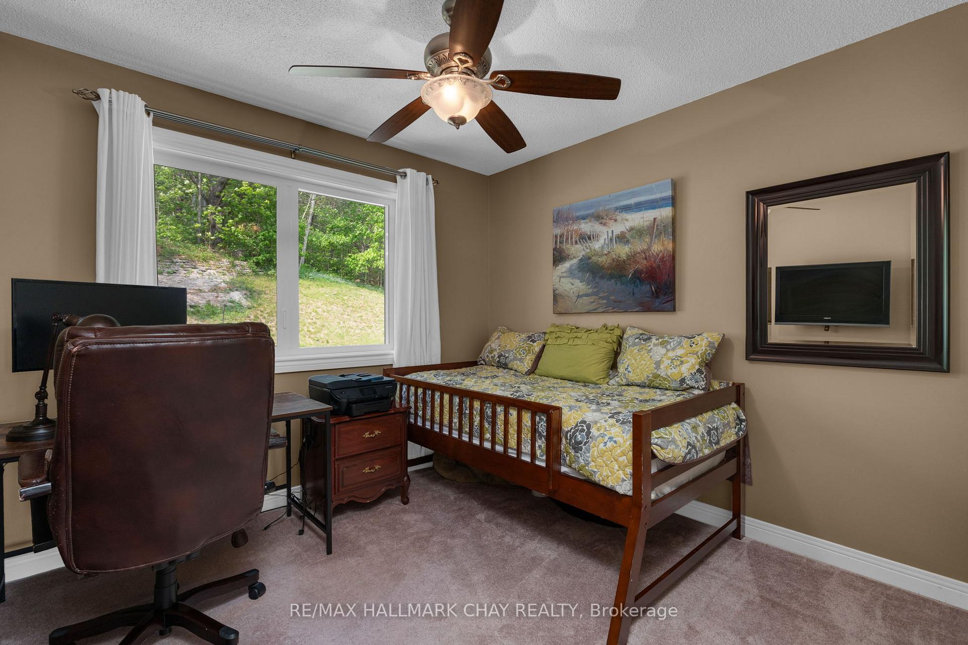 Photo 16 of 4 Idlewood Drive, Springwater, Midhurst — HOMEH