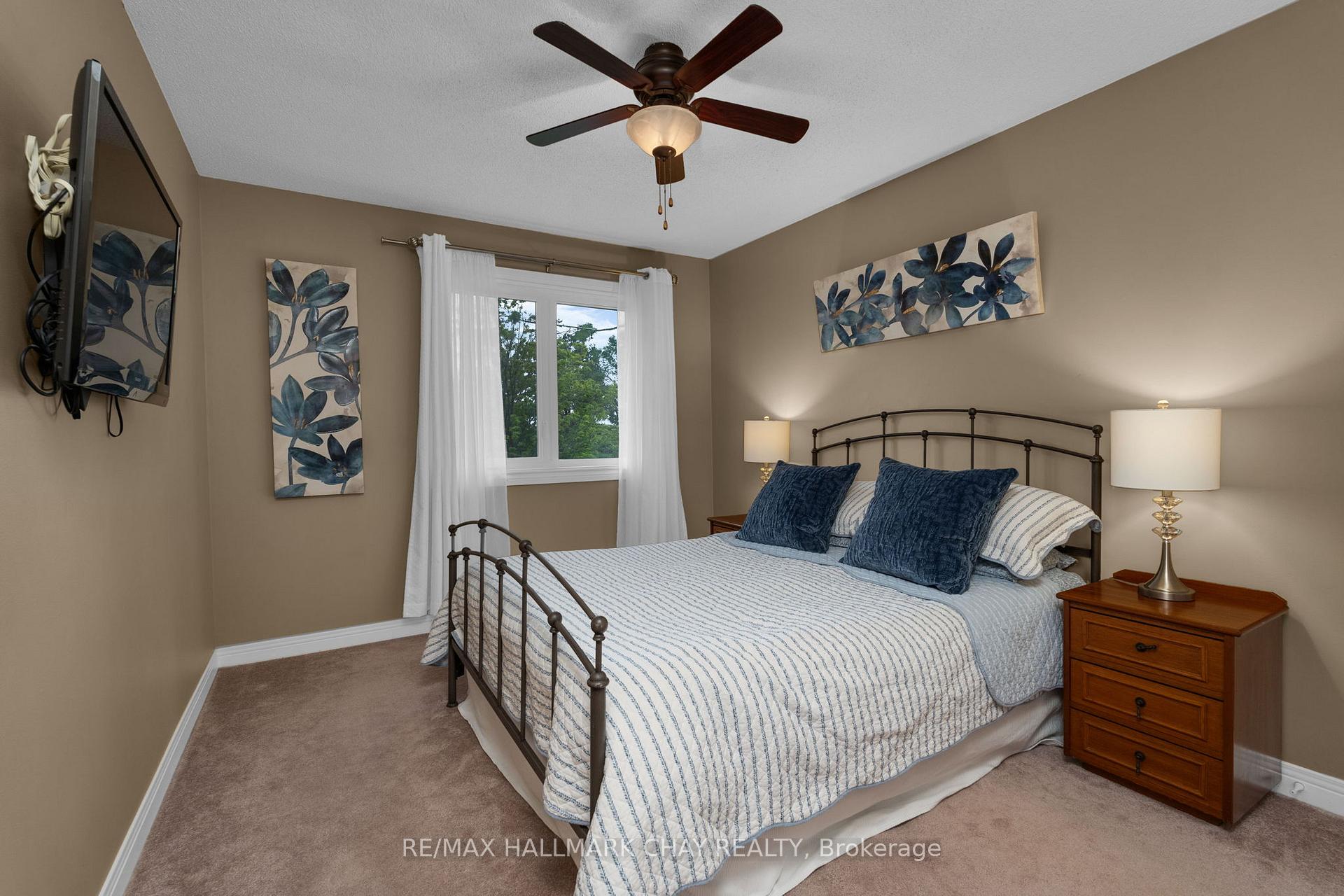 Photo 17 of 4 Idlewood Drive, Springwater, Midhurst — HOMEH