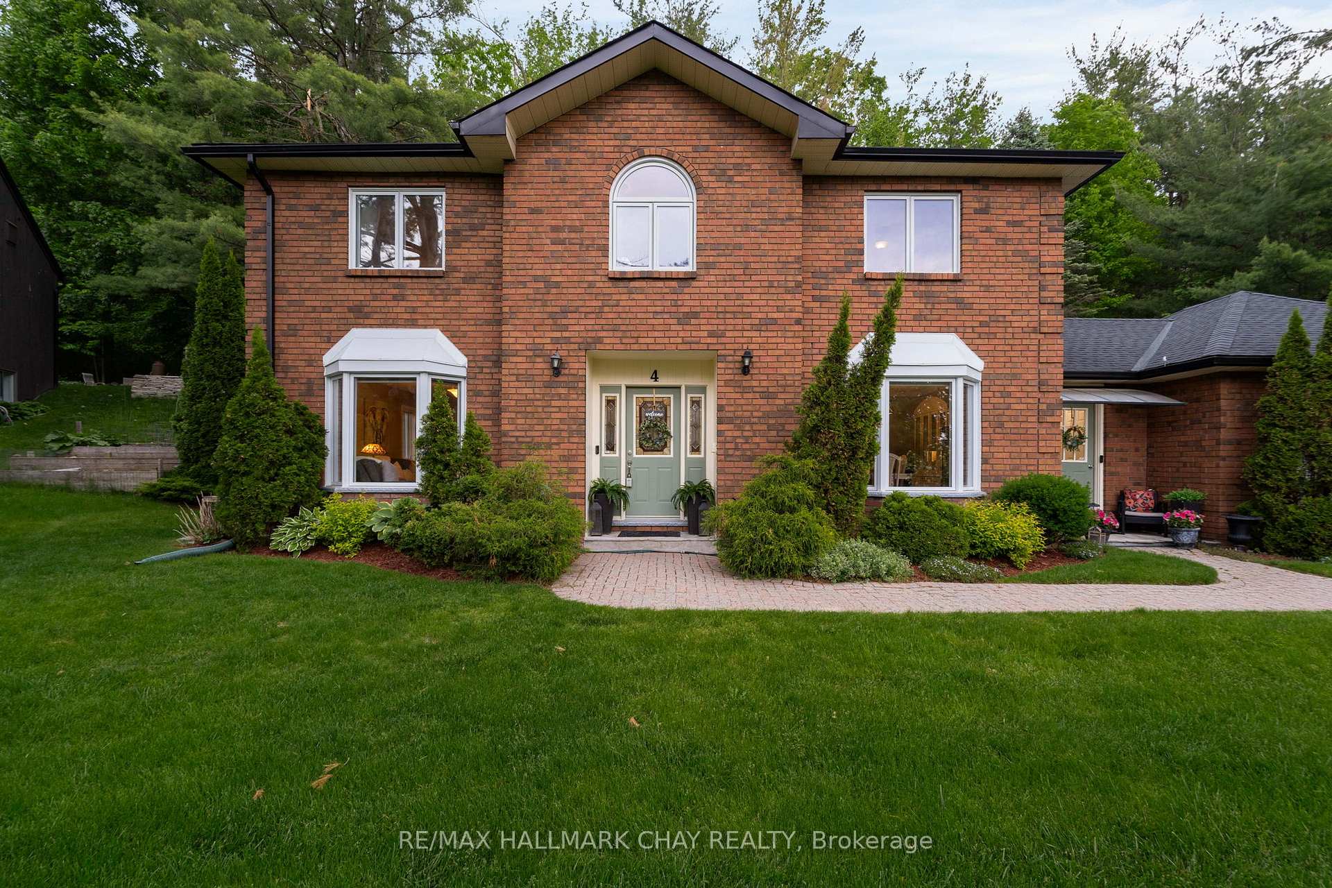 Photo 23 of 4 Idlewood Drive, Springwater, Midhurst — HOMEH