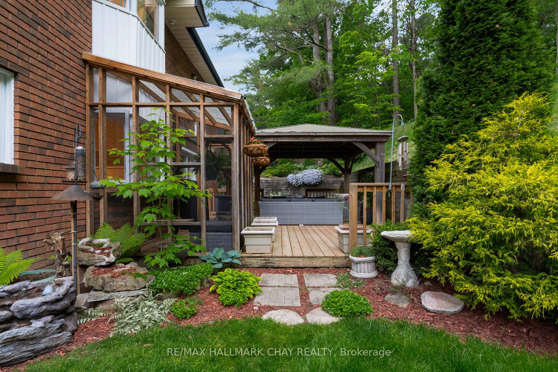 Photo 27 of 4 Idlewood Drive, Springwater, Midhurst — HOMEH