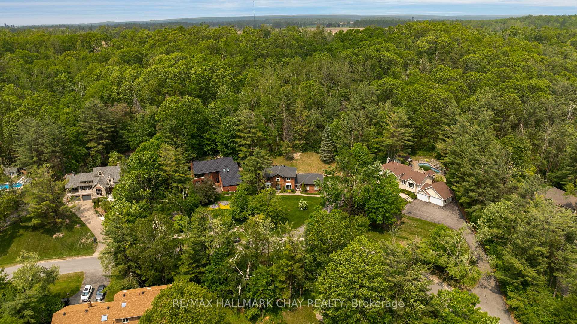 Photo 31 of 4 Idlewood Drive, Springwater, Midhurst — HOMEH