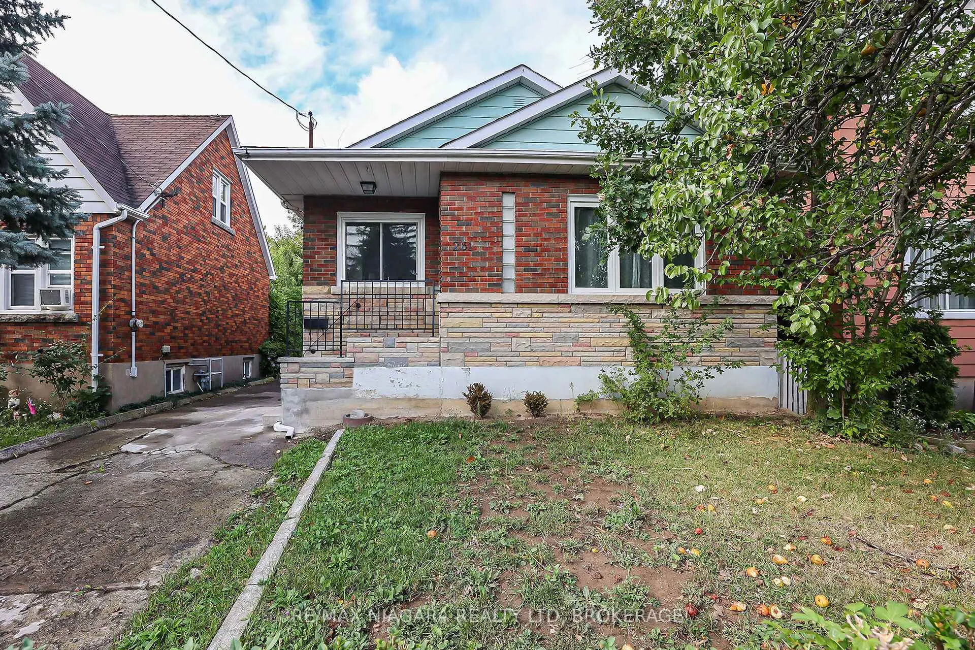 Photo 15 of 261 Vine Street, St. Catharines, Fairview — HOMEH