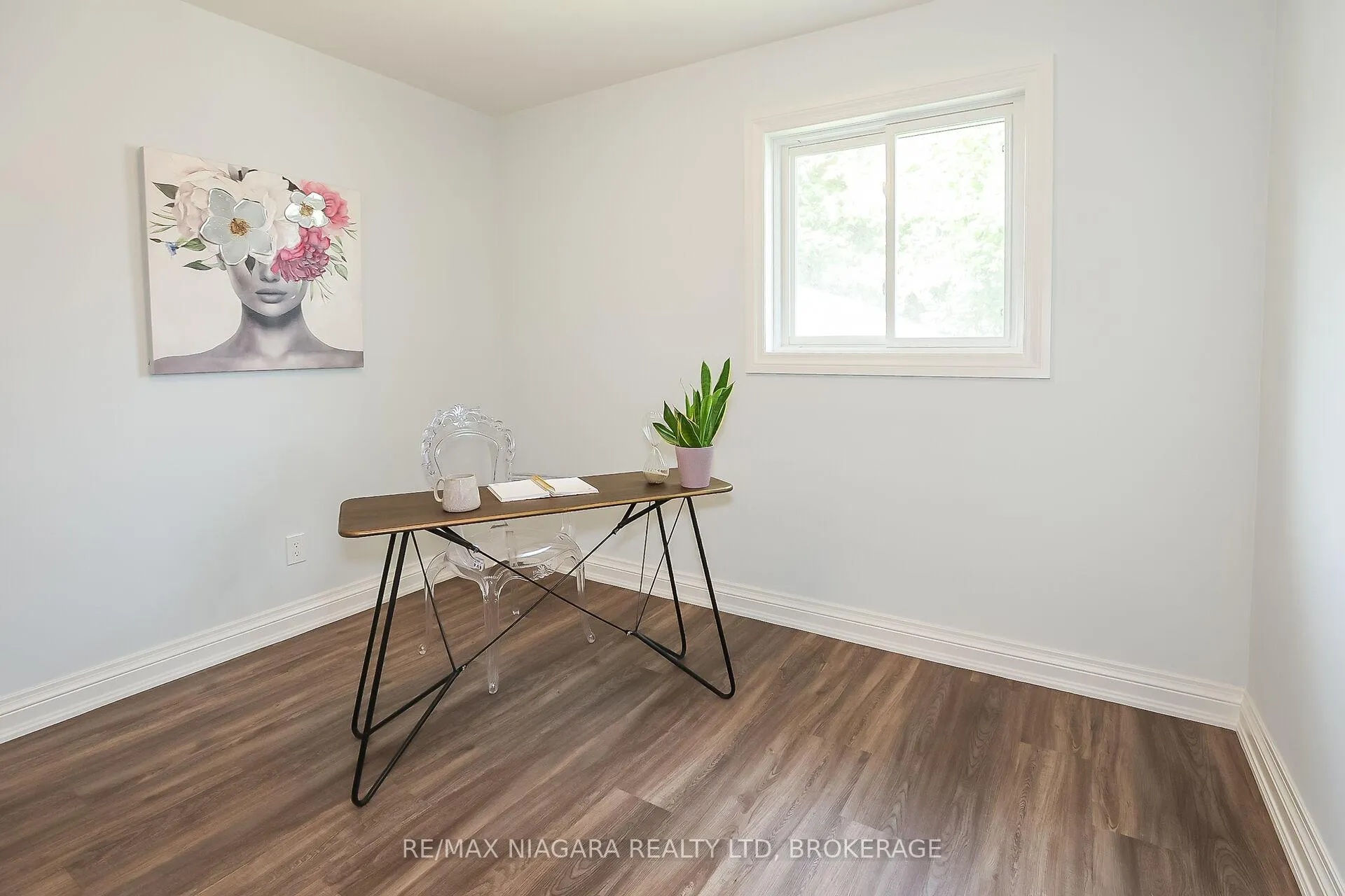 Photo 20 of 261 Vine Street, St. Catharines, Fairview — HOMEH