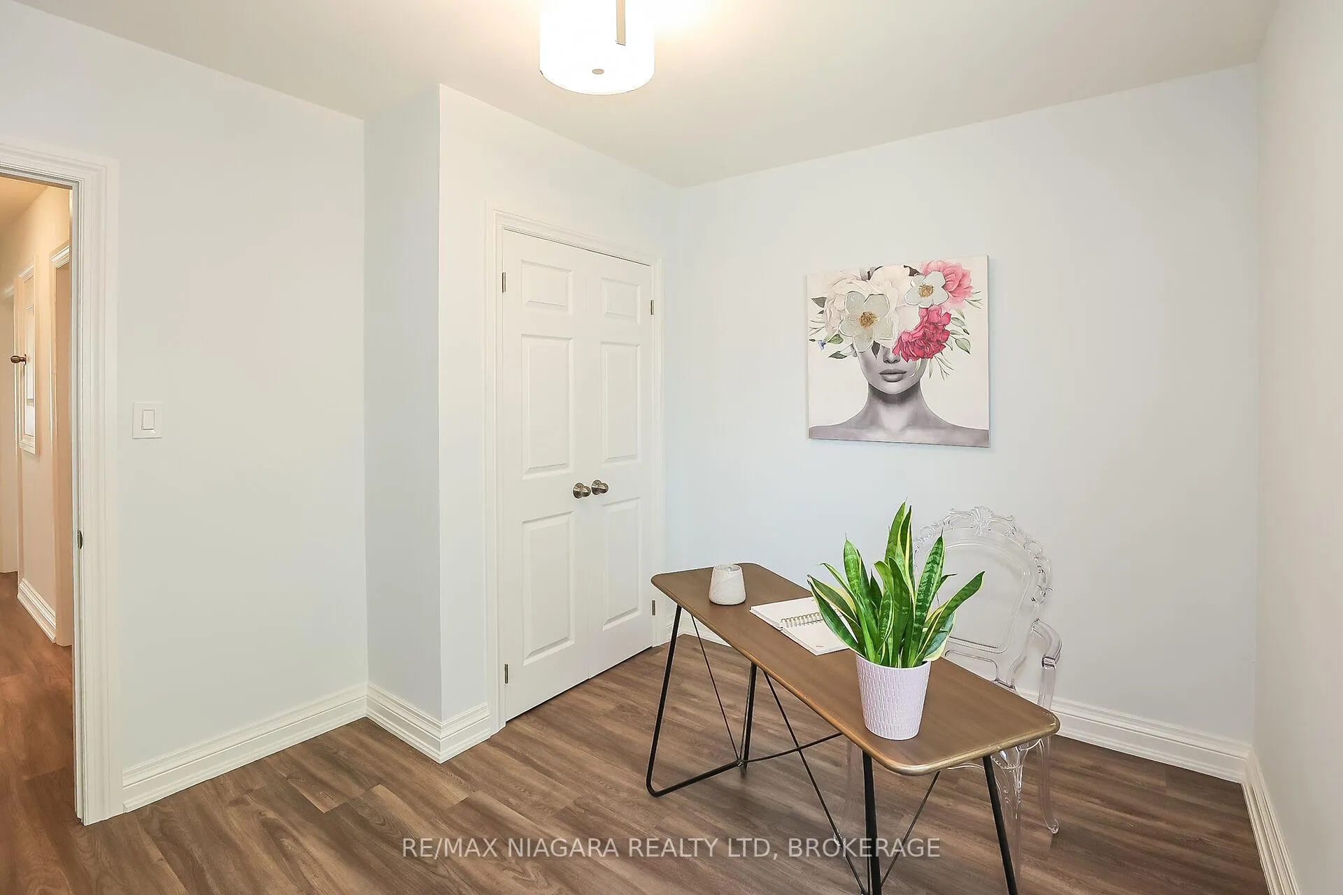 Photo 21 of 261 Vine Street, St. Catharines, Fairview — HOMEH