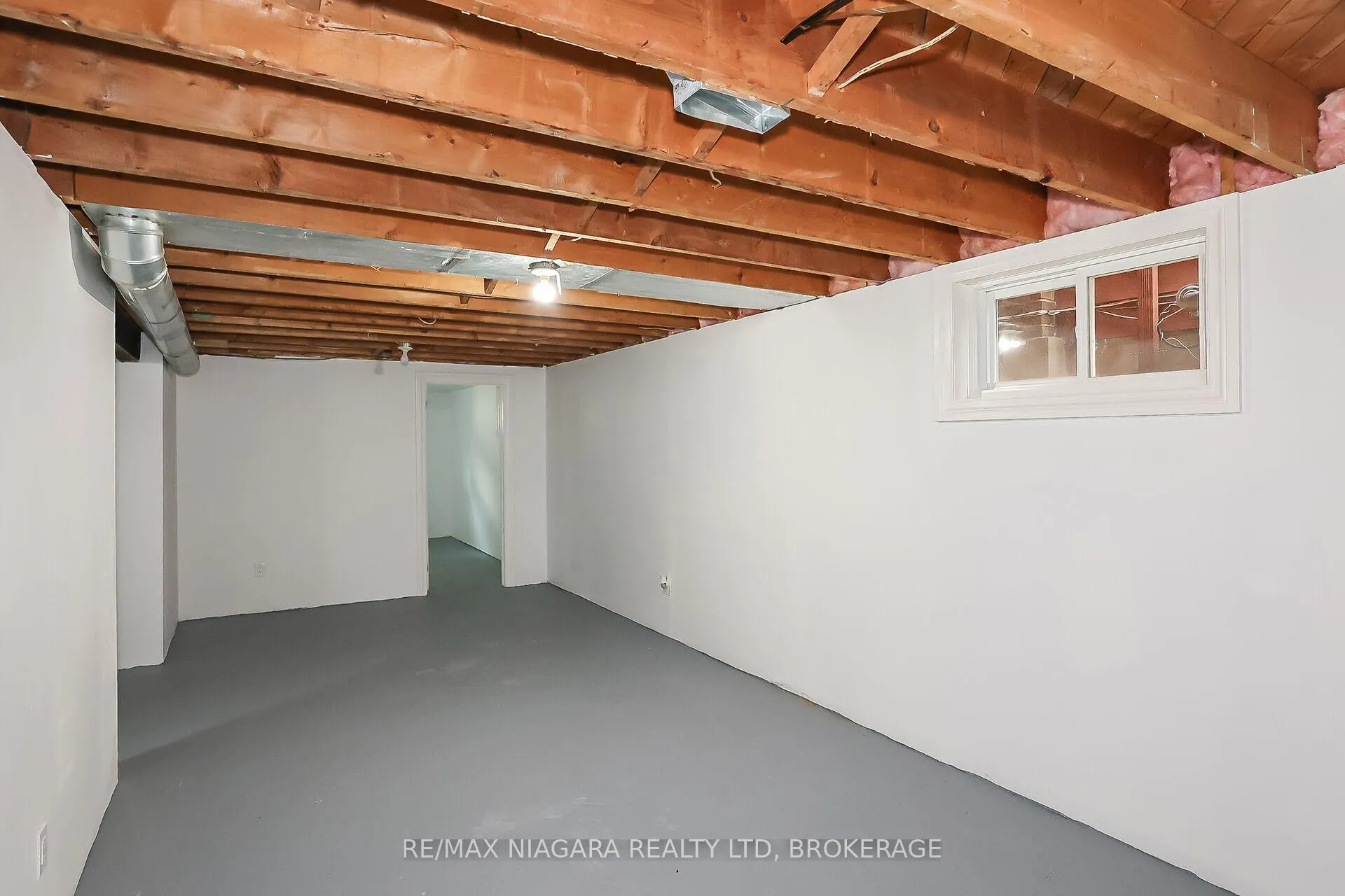 Photo 28 of 261 Vine Street, St. Catharines, Fairview — HOMEH