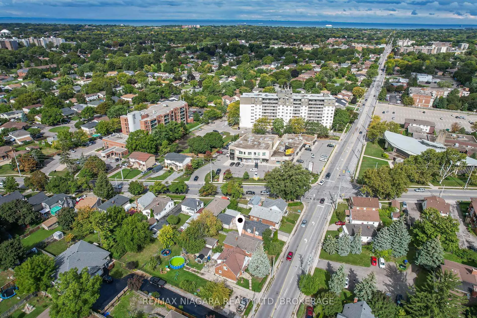 Photo 38 of 261 Vine Street, St. Catharines, Fairview — HOMEH