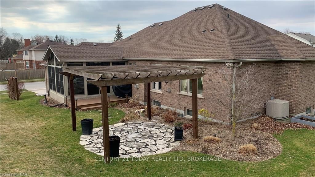 Photo 64 of 14 Adah Court, Welland, Prince Charles — HOMEH