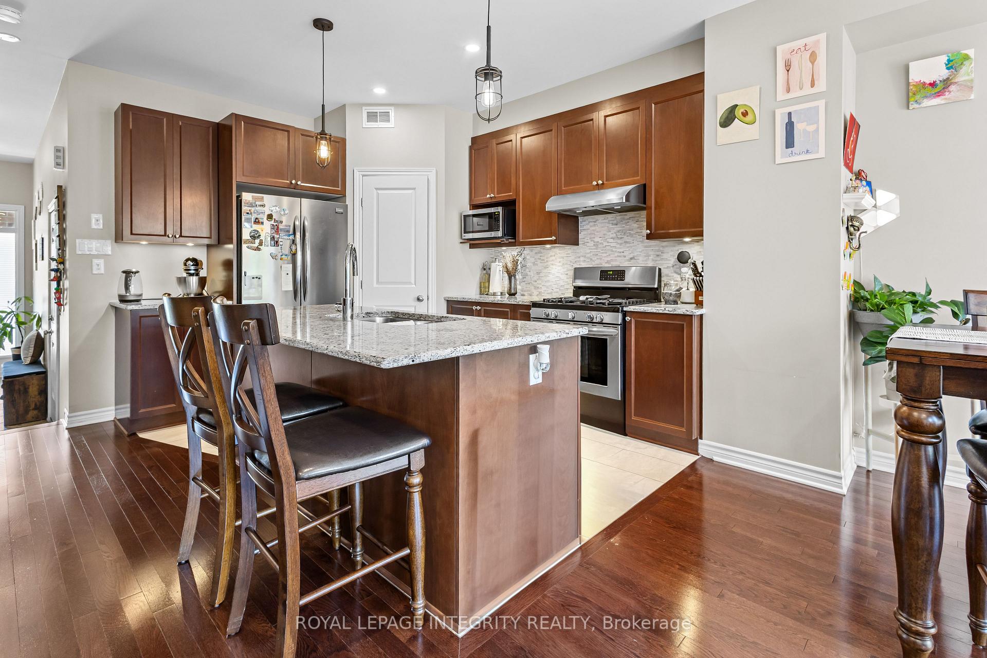 Photo 8 of 313 Warmstone Drive, Ottawa, Stittsville (North) — HOMEH