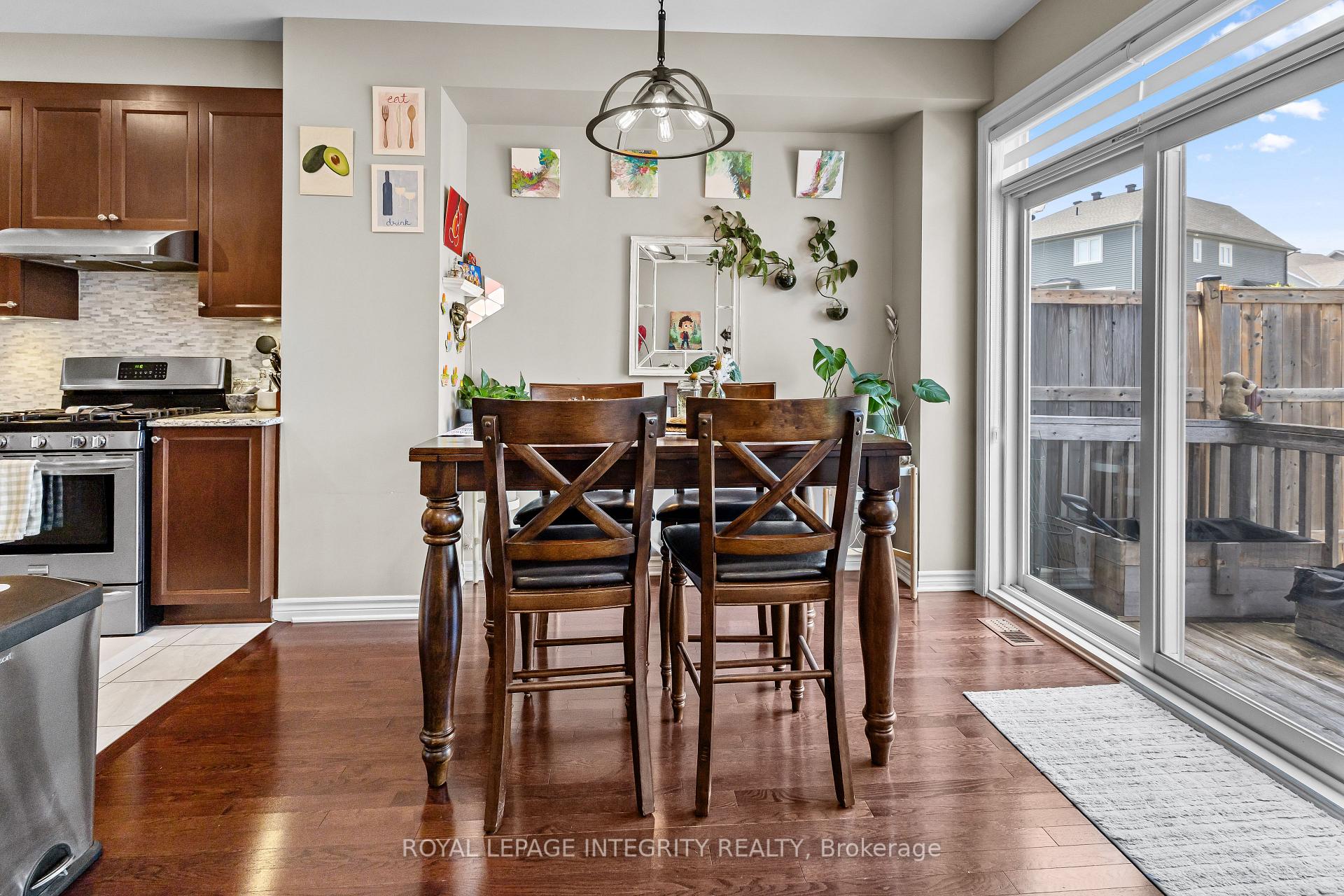 Photo 10 of 313 Warmstone Drive, Ottawa, Stittsville (North) — HOMEH