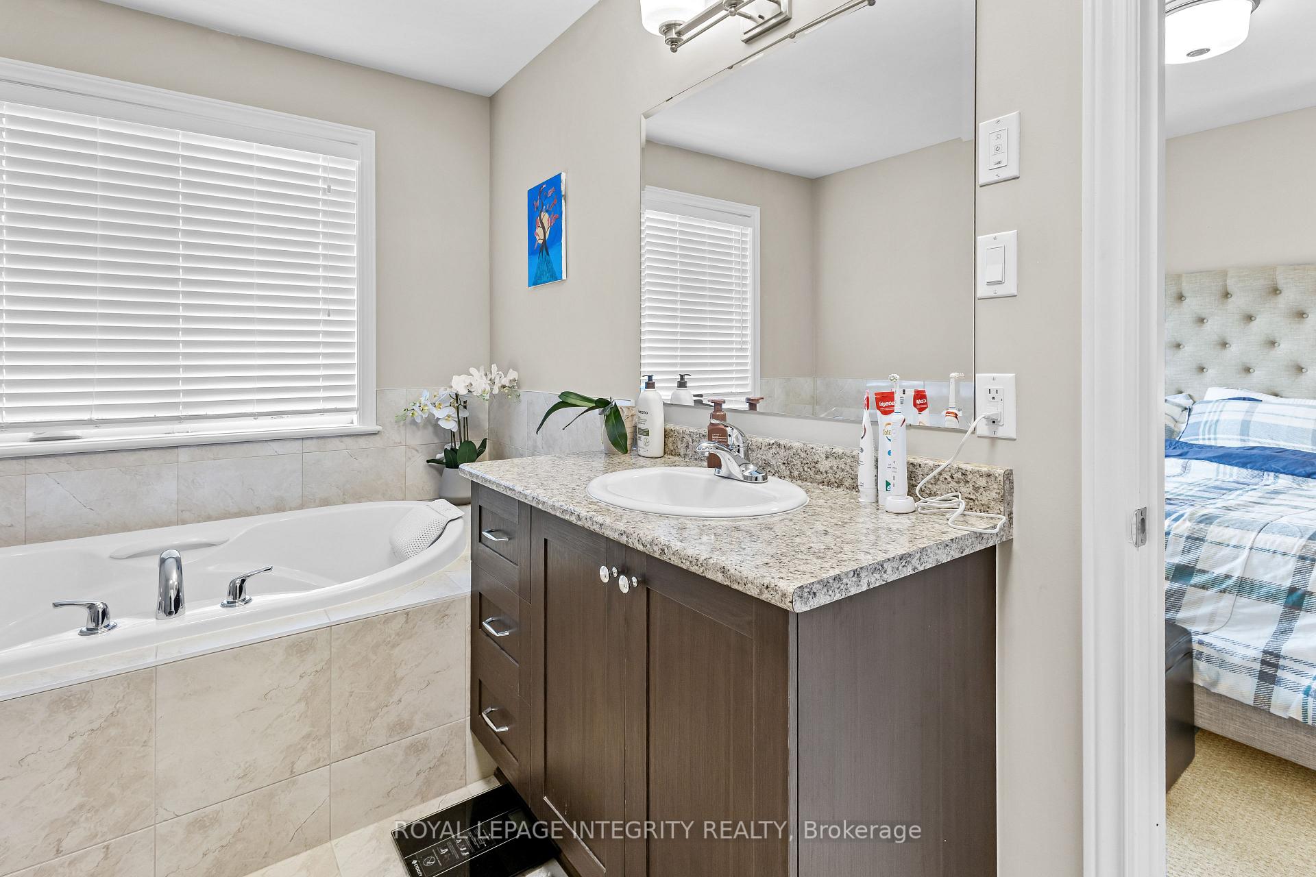 Photo 18 of 313 Warmstone Drive, Ottawa, Stittsville (North) — HOMEH