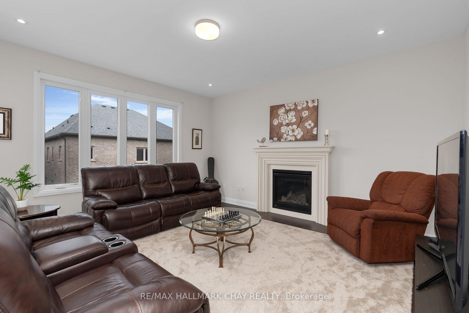 Photo 15 of 42 Periwinkle Road, Springwater, Midhurst — HOMEH