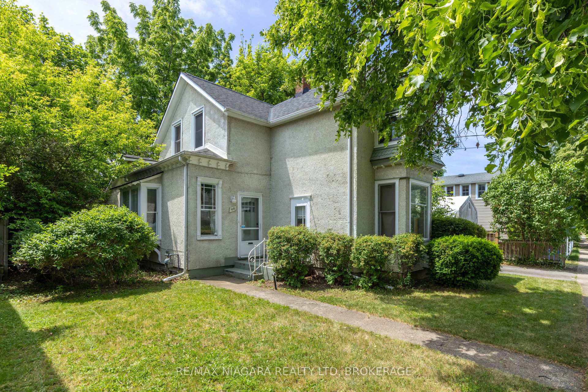 Photo 1 of 40 Dacotah Street, St. Catharines, Downtown — HOMEH