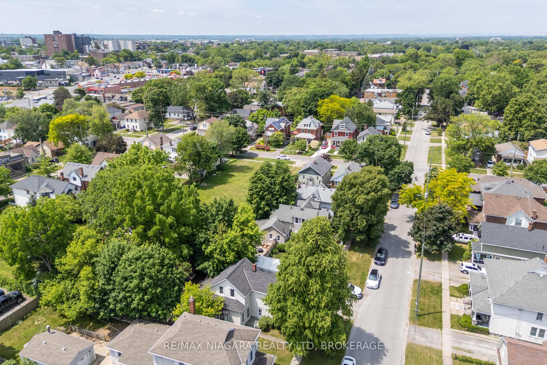 Photo 30 of 40 Dacotah Street, St. Catharines, Downtown — HOMEH