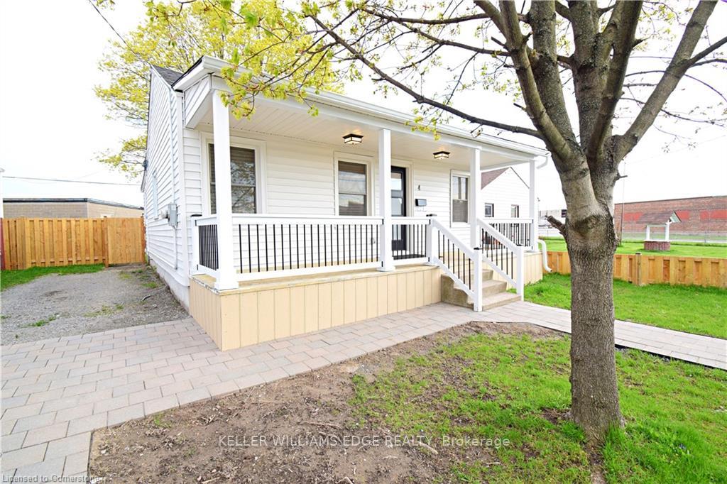 Photo 3 of 4 Lancaster Avenue, St. Catharines, E. Chester — HOMEH