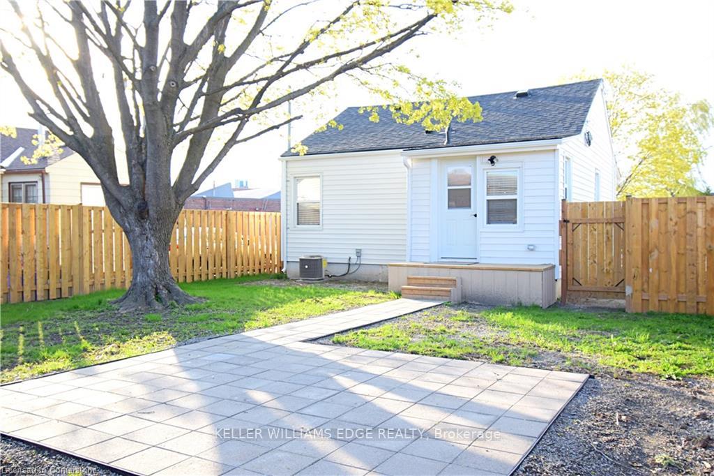 Photo 24 of 4 Lancaster Avenue, St. Catharines, E. Chester — HOMEH