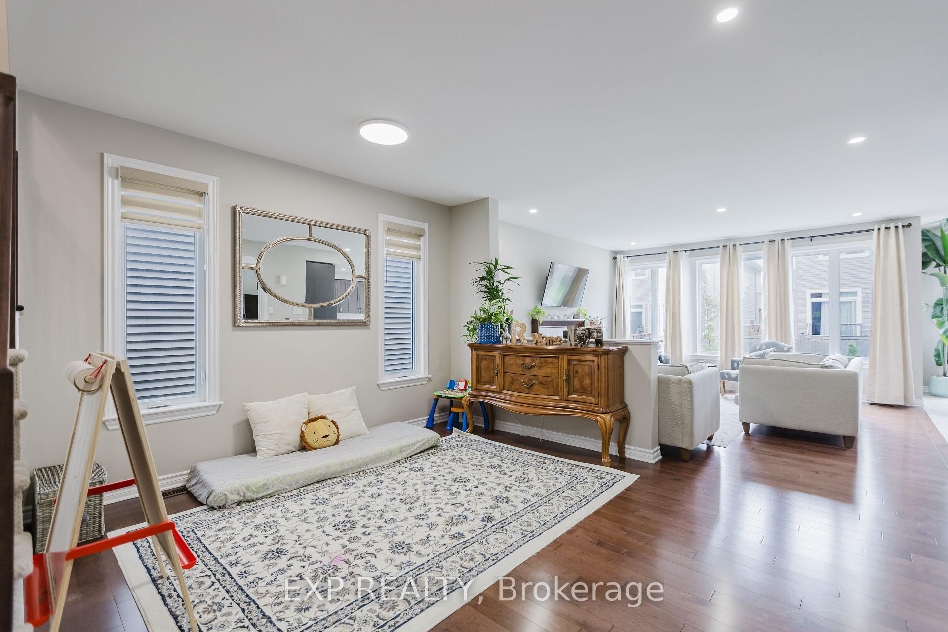 Photo 5 of 537 Vivera Place, Ottawa, Stittsville (North) — HOMEH