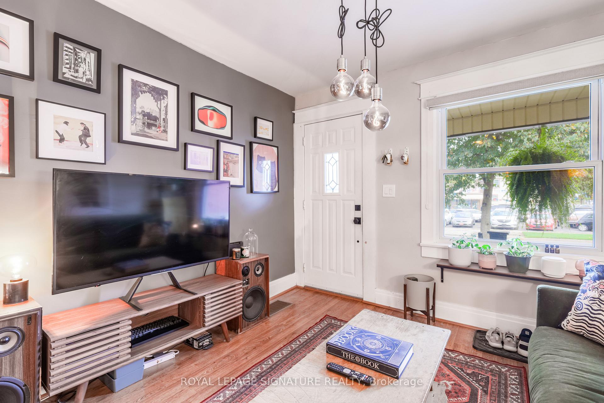 Photo 3 of 233 Lake Street, St. Catharines, Downtown — HOMEH