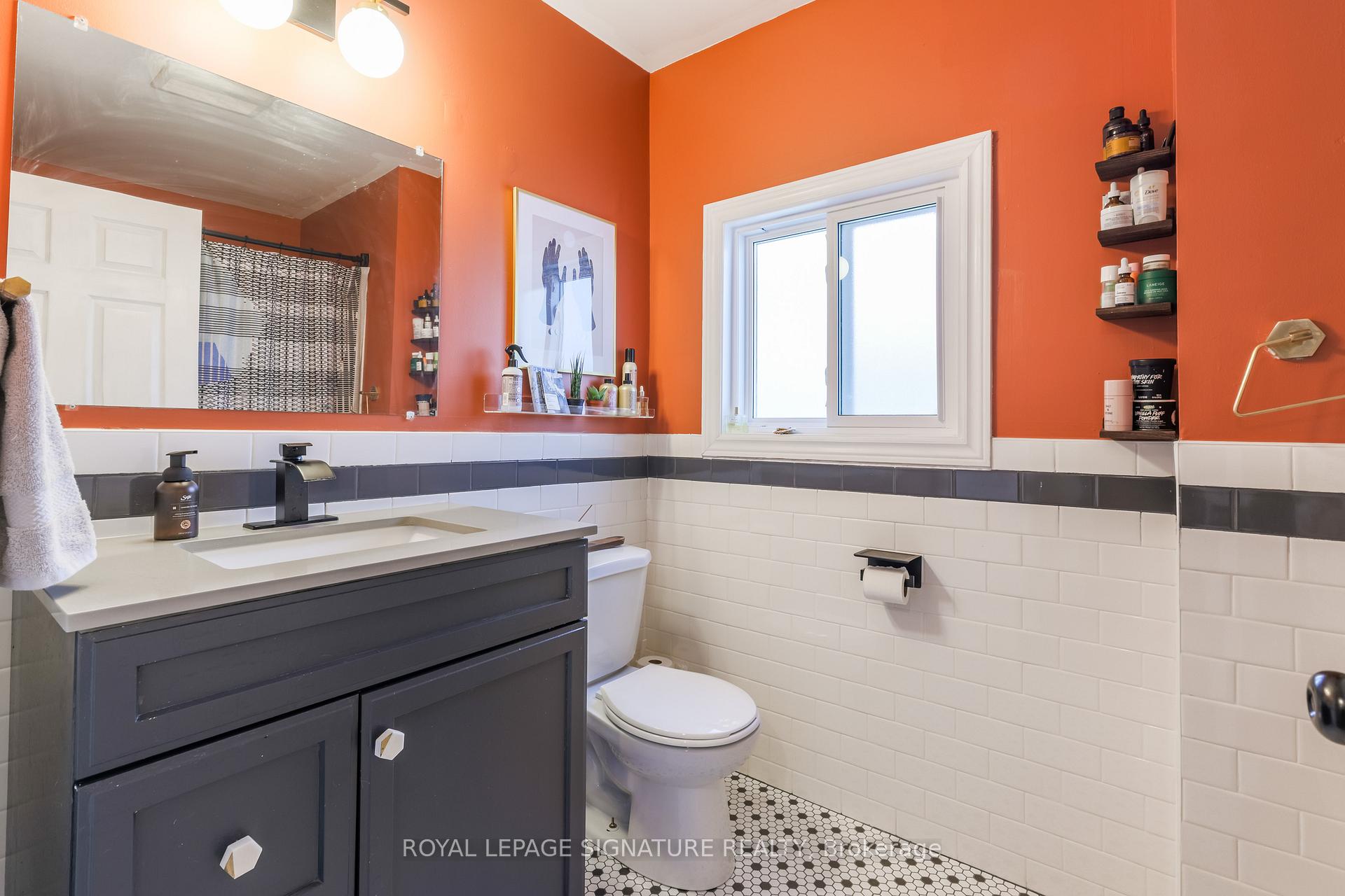Photo 10 of 233 Lake Street, St. Catharines, Downtown — HOMEH
