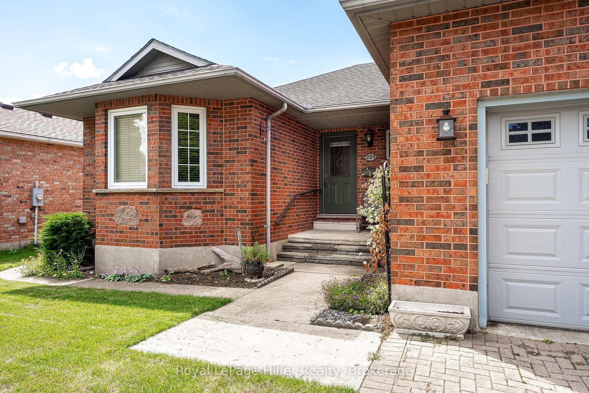 Photo 3 of 291 John Street S, Stratford — HOMEH