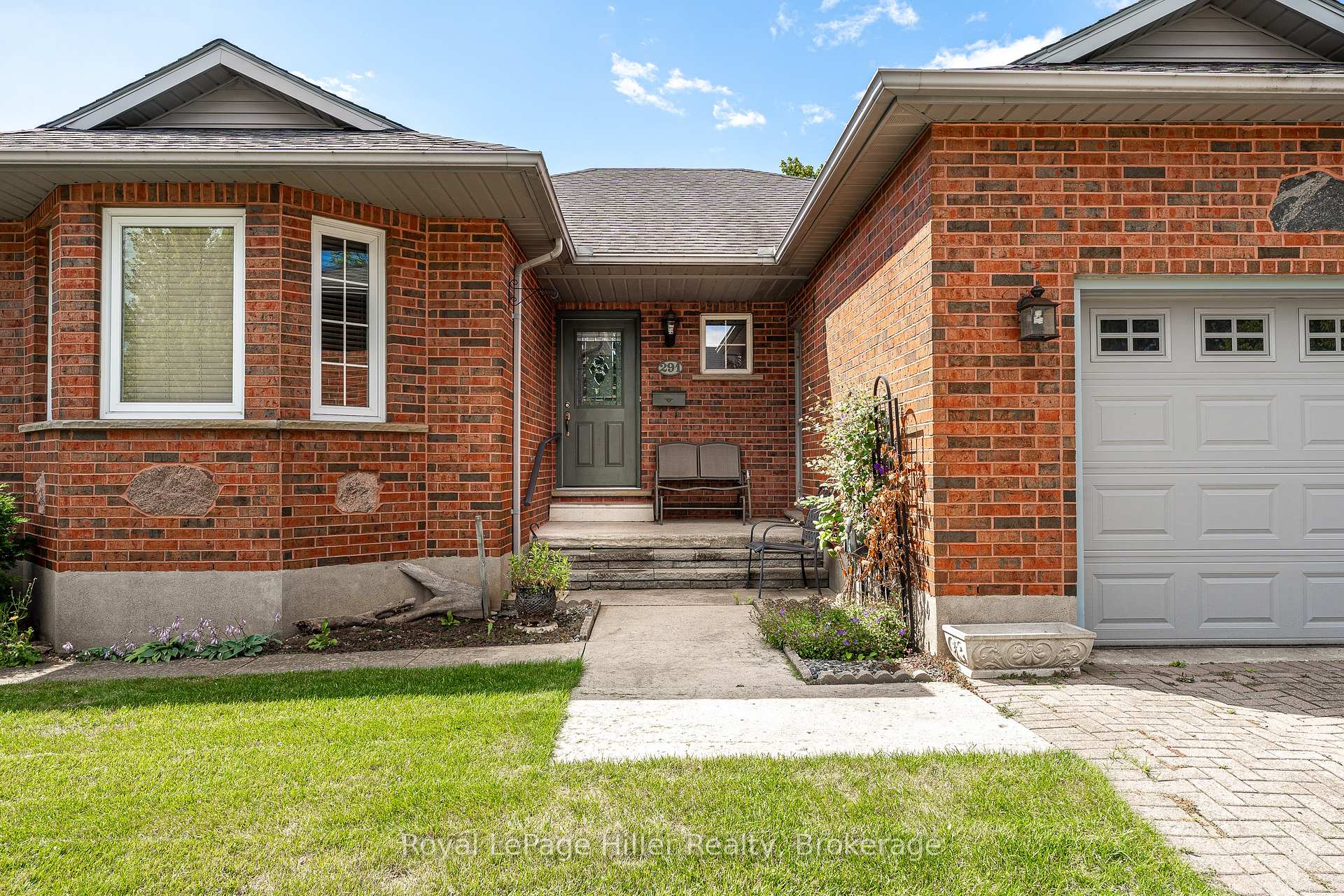 Photo 4 of 291 John Street S, Stratford — HOMEH