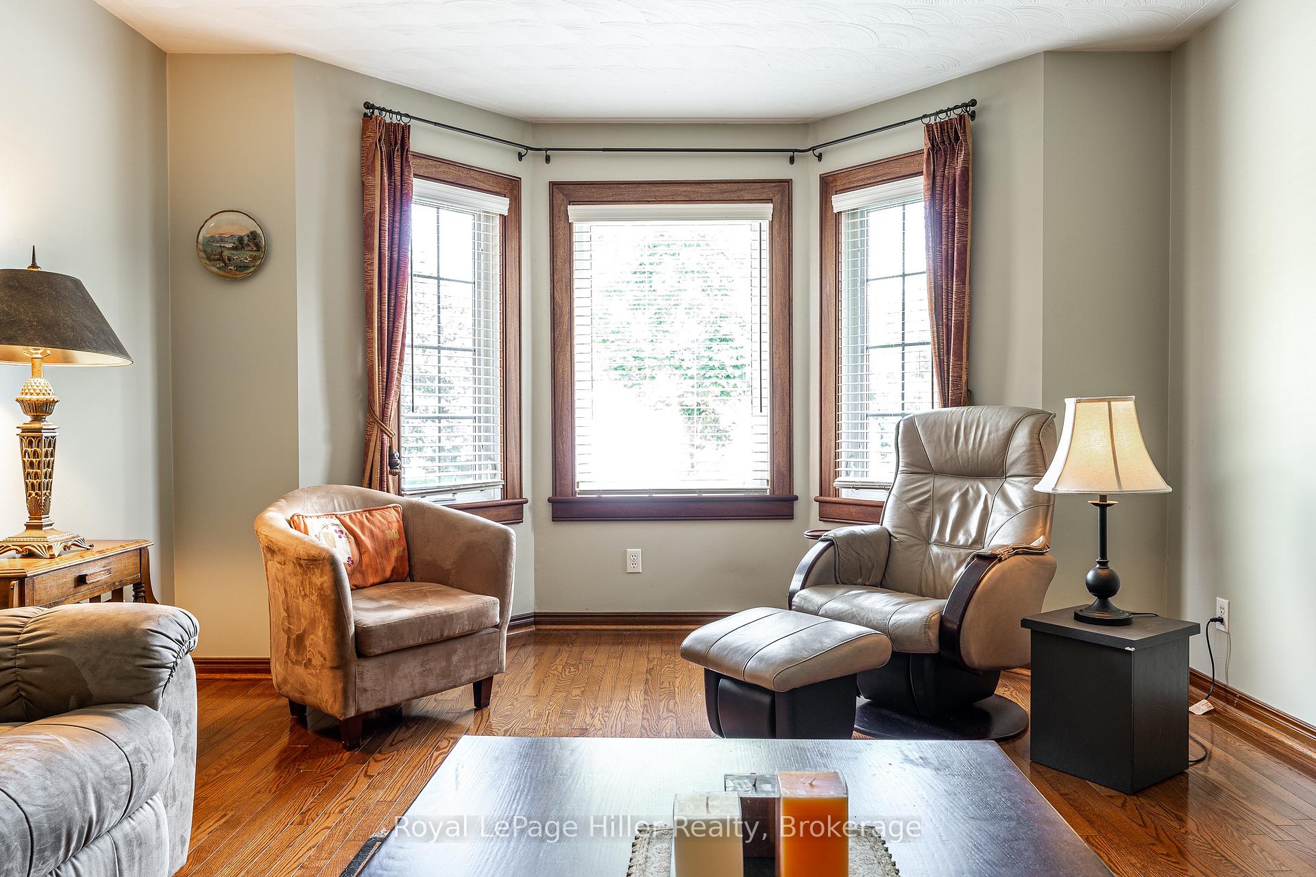 Photo 8 of 291 John Street S, Stratford — HOMEH