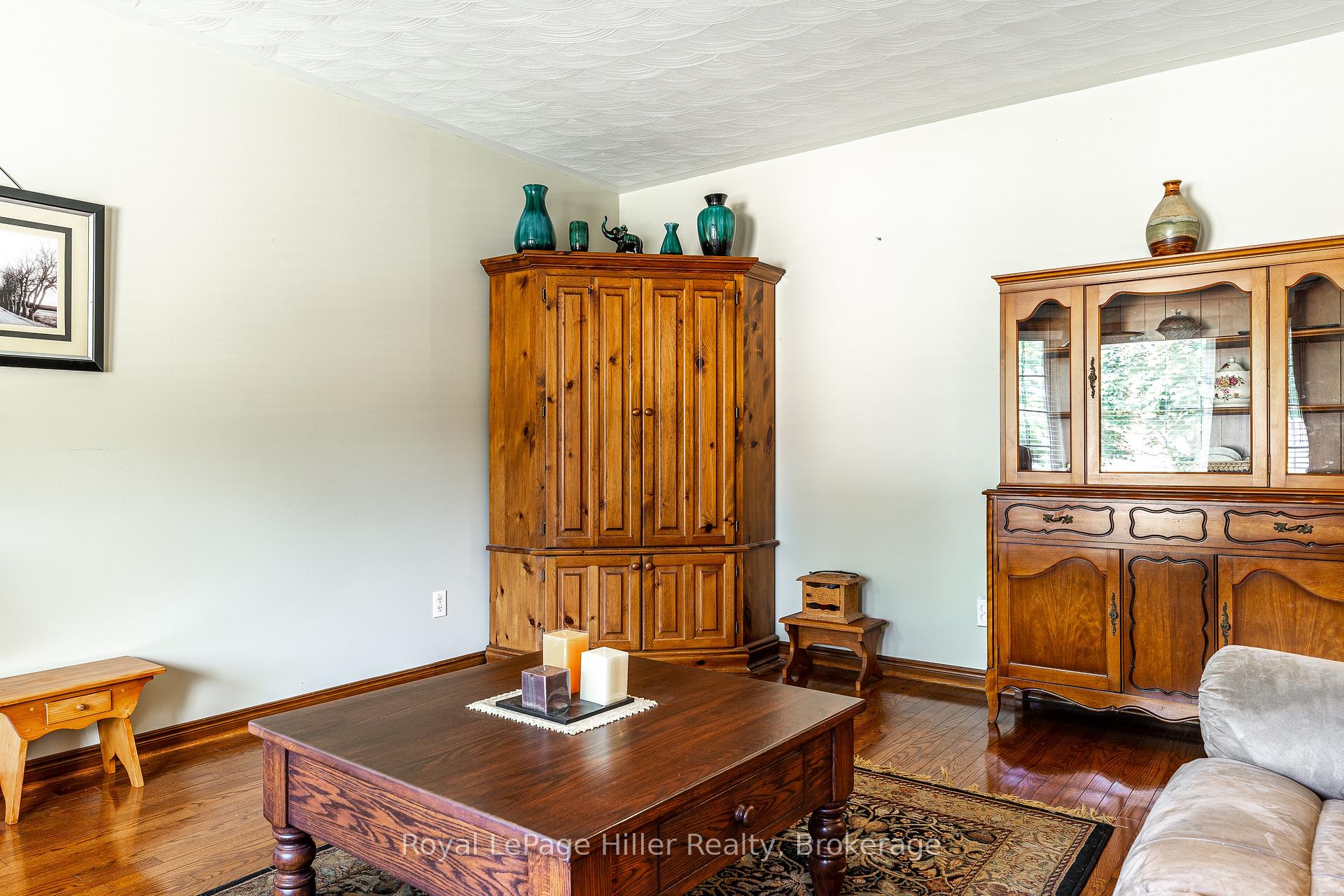 Photo 9 of 291 John Street S, Stratford — HOMEH