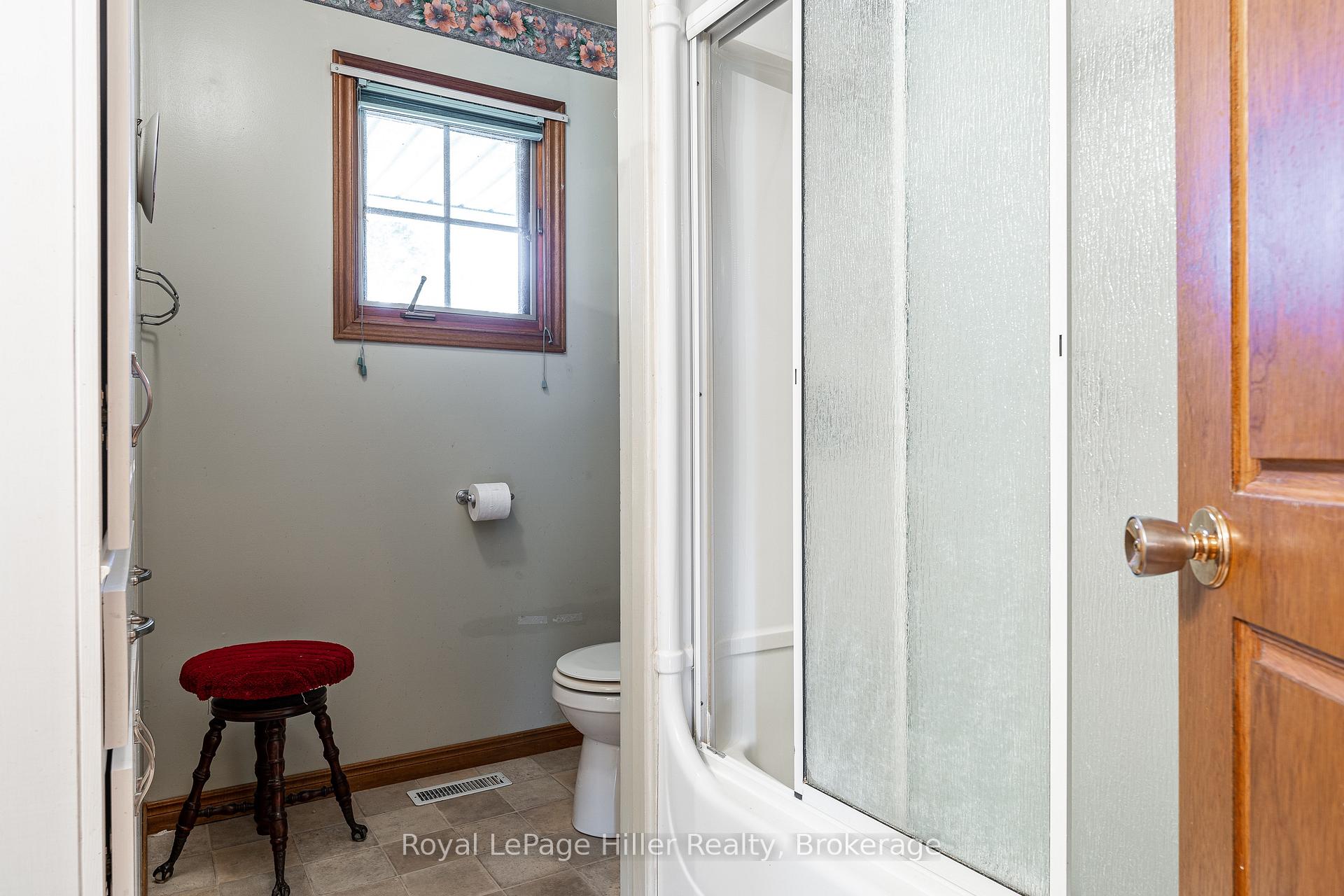 Photo 15 of 291 John Street S, Stratford — HOMEH