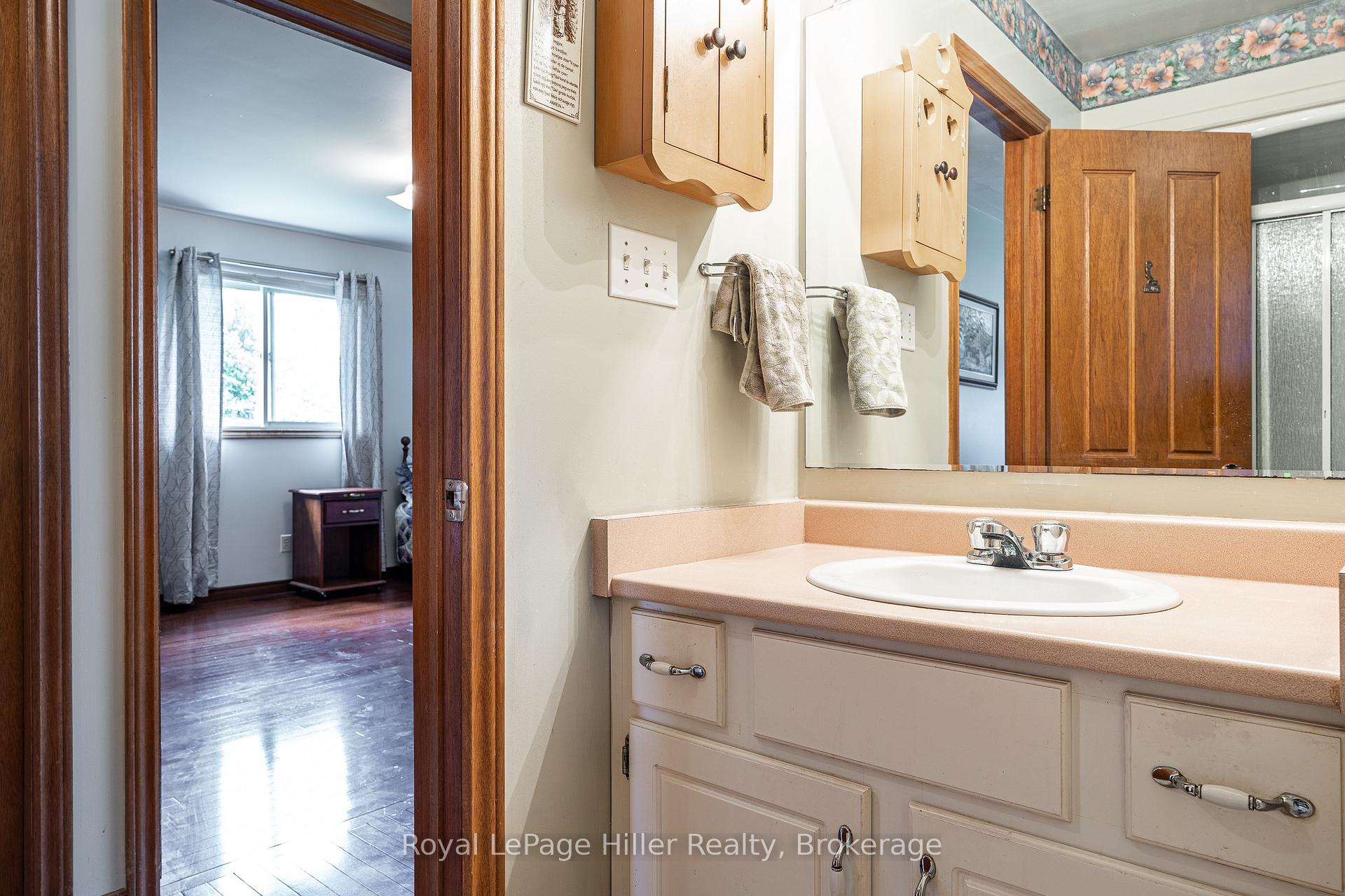 Photo 16 of 291 John Street S, Stratford — HOMEH