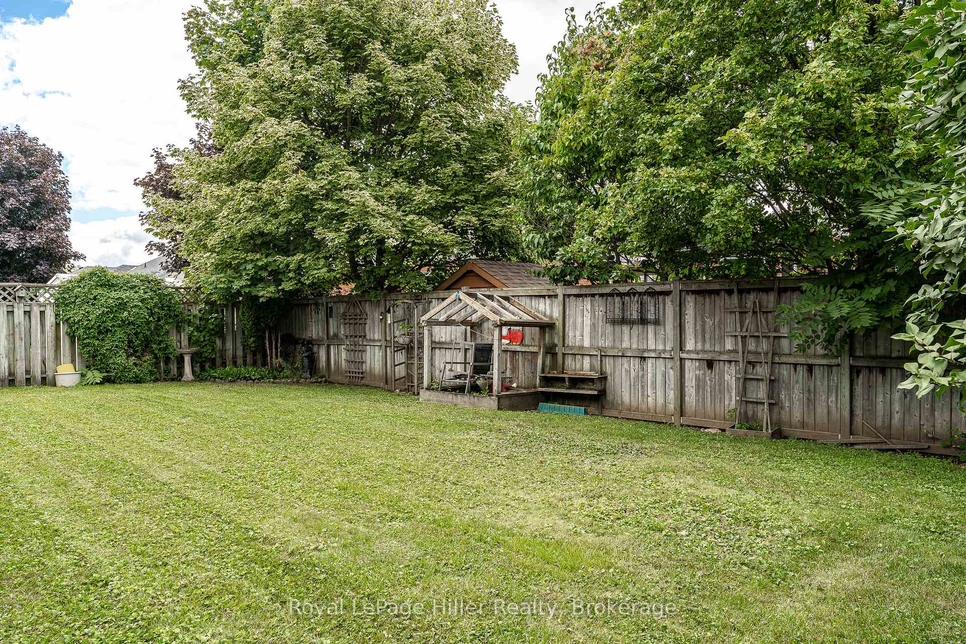 Photo 46 of 291 John Street S, Stratford — HOMEH