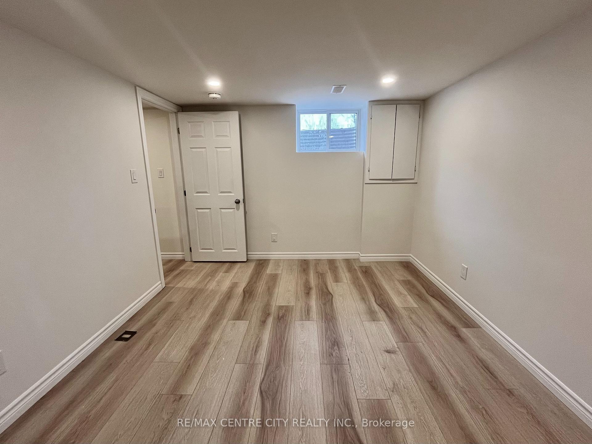 Photo 13 of 154 Fairview Avenue, St. Thomas — HOMEH